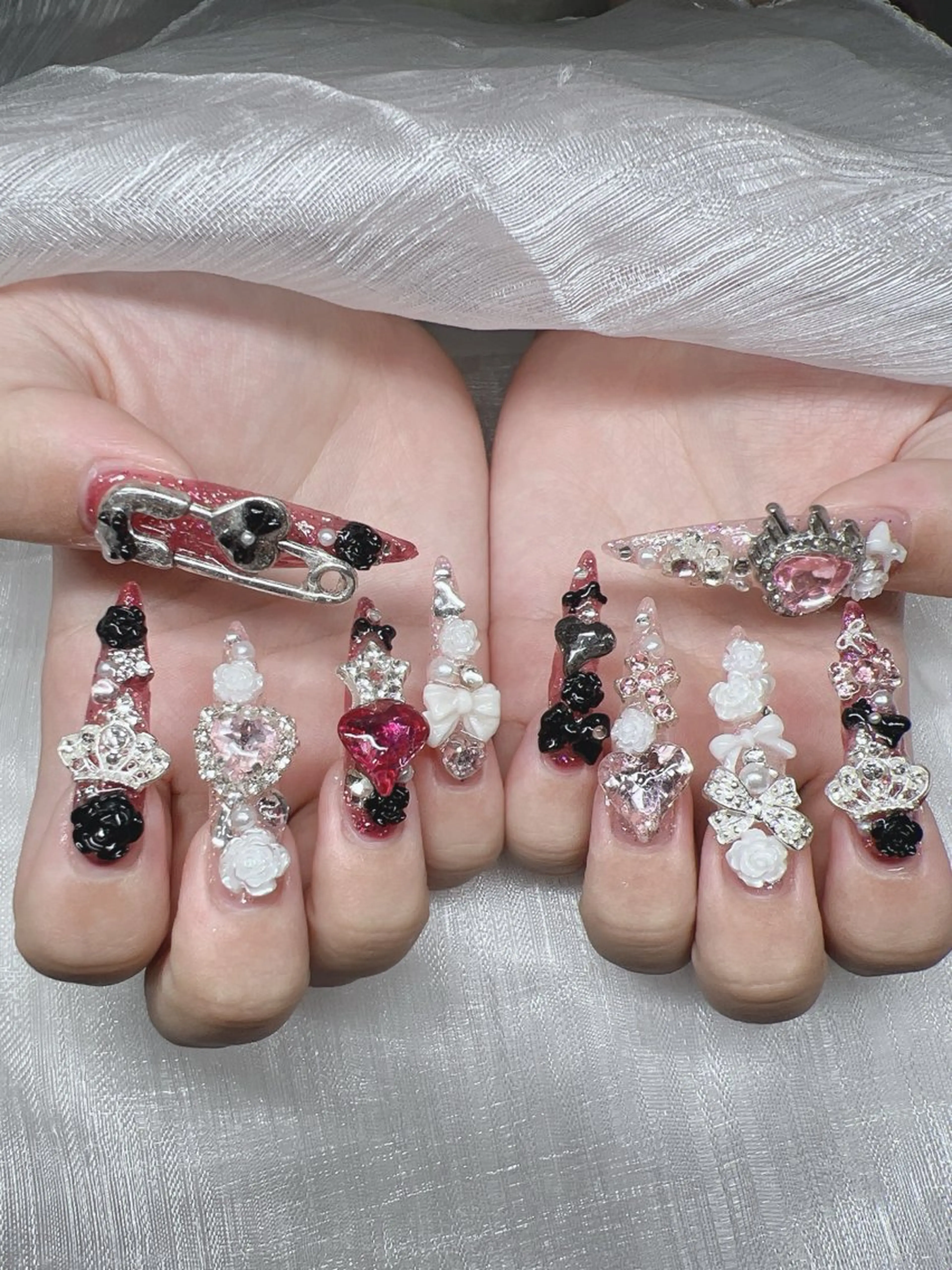 ネイル 長さ出し グラデーション キラキラネイル マグネットネイル ニュアンスネイル ハンドネイル Lee Nails チップ長さだし専門店のネイルデザイン