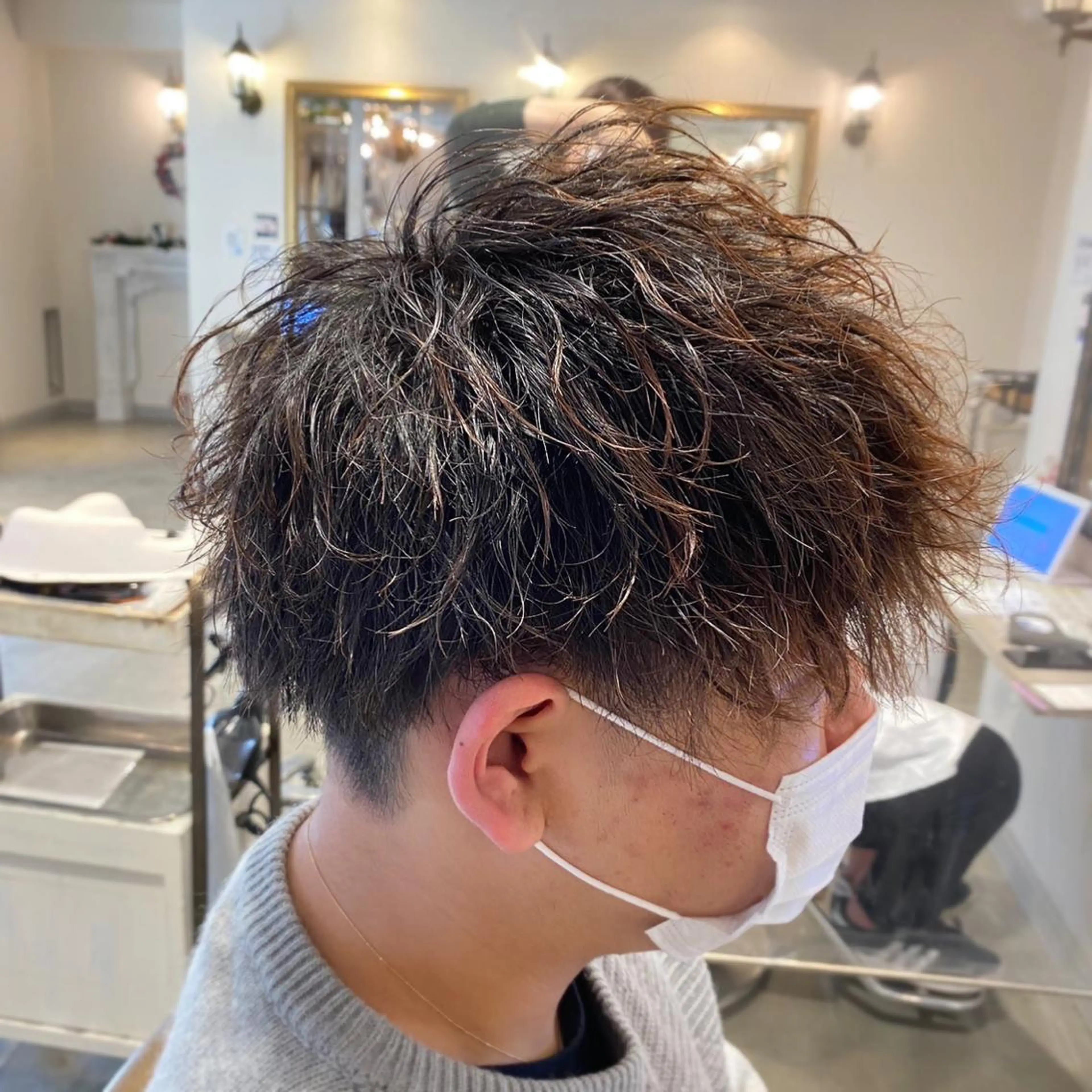 ショート パーマ メンズ メンズパーマ ツイストスパイラルパーマ スパイラルパーマ メンズパーマ 西條真治のヘアスタイル