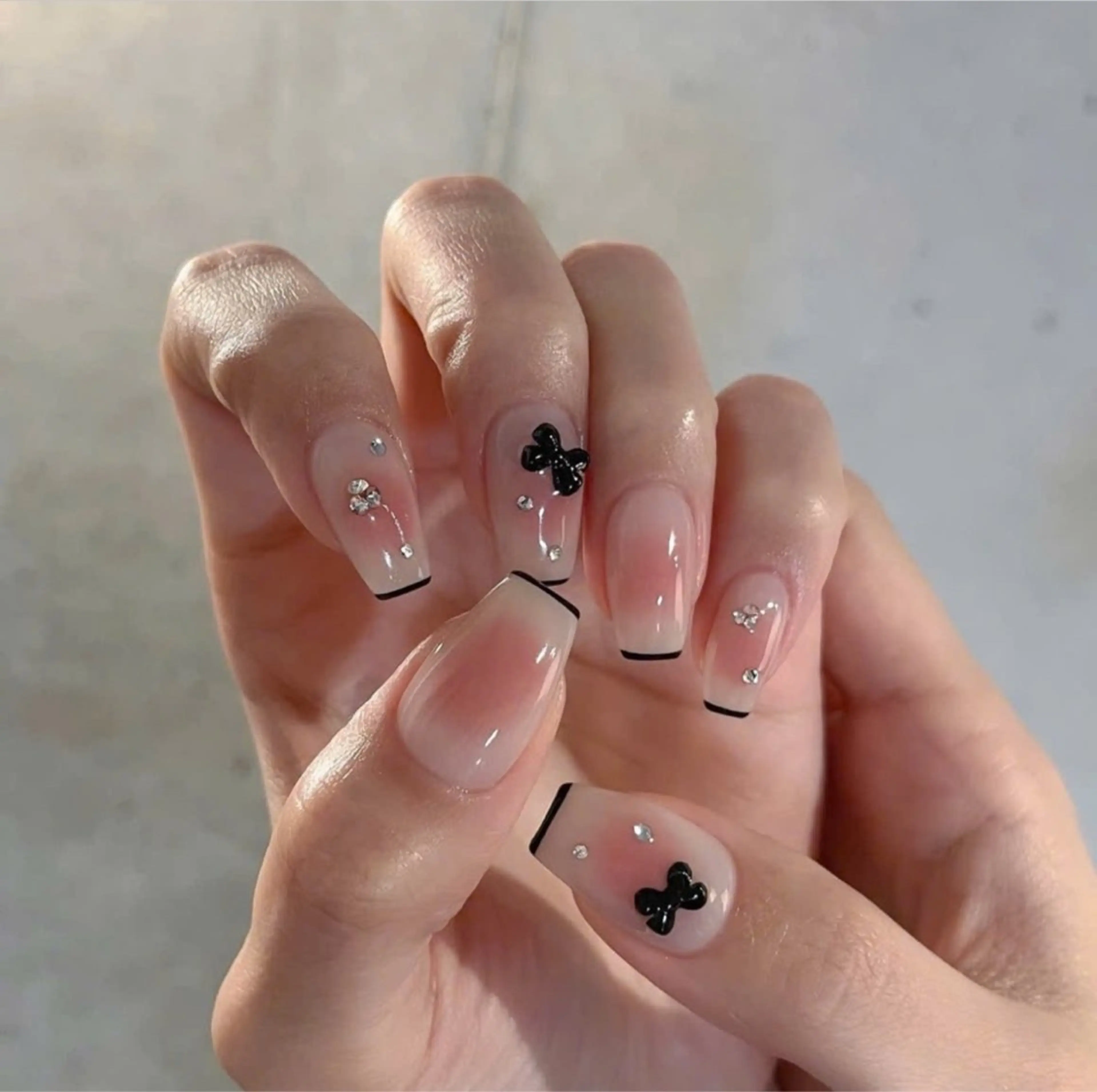 ネイル アニマル柄 オーロラネイル チークネイル フラッシュネイル ジェルネイル ハンドネイル Lyna Nail のネイルデザイン