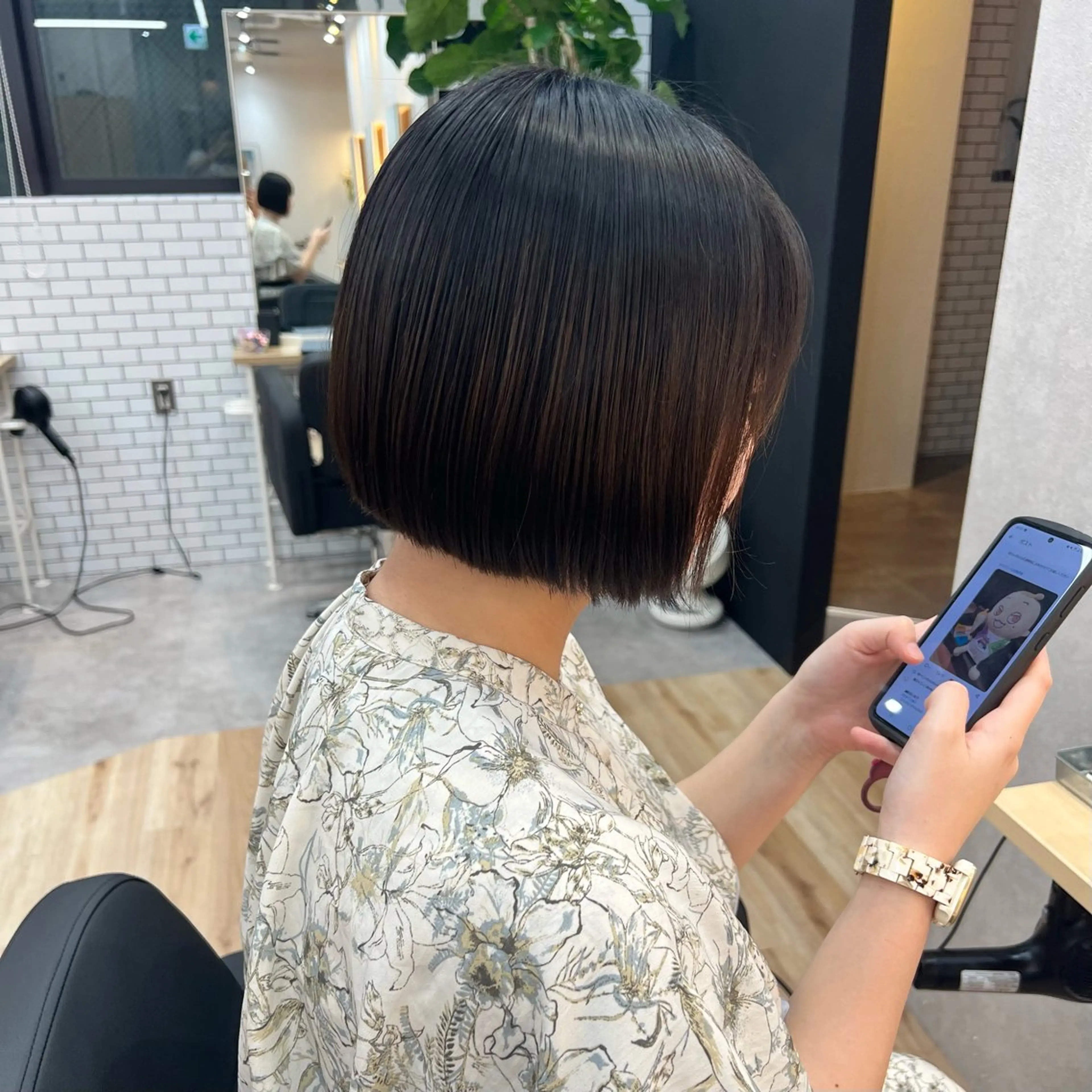 ショート カラー インナーカラー ボブ 髪質改善 トリートメント 白髪ぼかし￤中央林間 ￤柳川拓哉のヘアスタイル