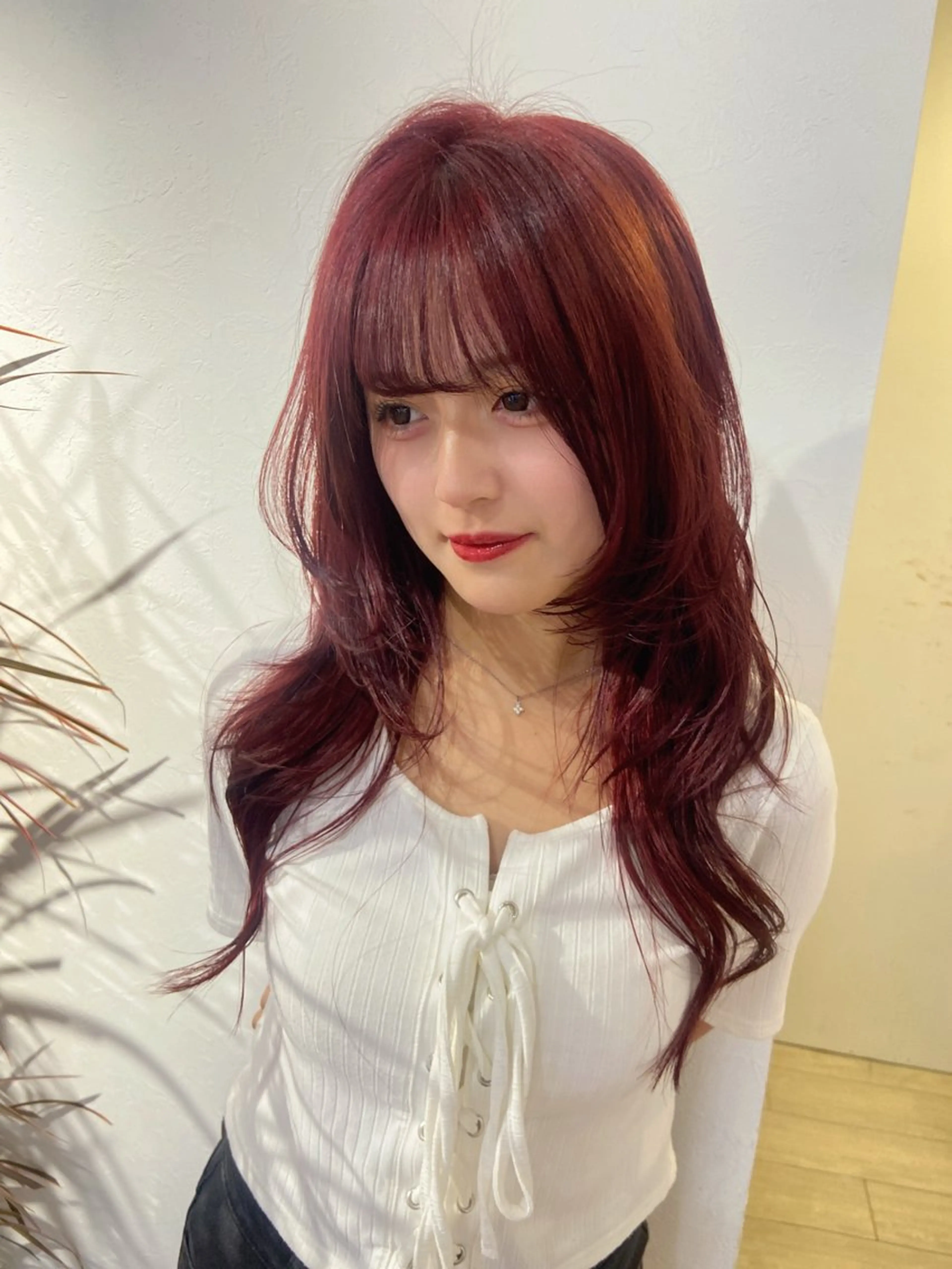 セミロング カラー ブリーチ ブリーチなしカラー レッドカラー ハイレイヤー レイヤーカット カット ヘアカラー 名駅/ハイトーン /Y2k/YUNAのヘアスタイル
