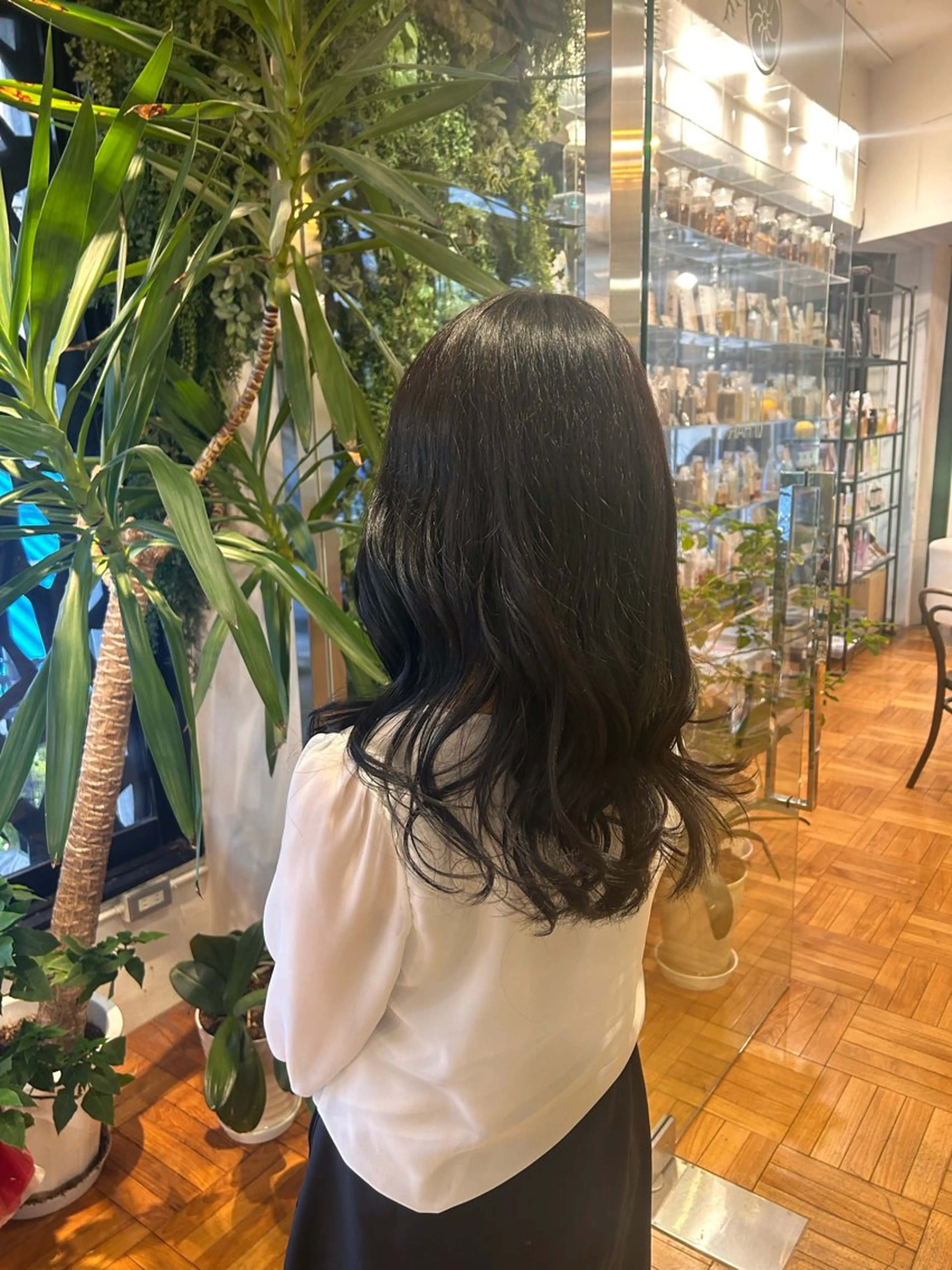 【🌸𝑴𝒊𝒏𝒊𝒎𝒐限定🌸】透明感カラー❄️➕トリートメント💫✨ ショートスパ付き🪽の写真