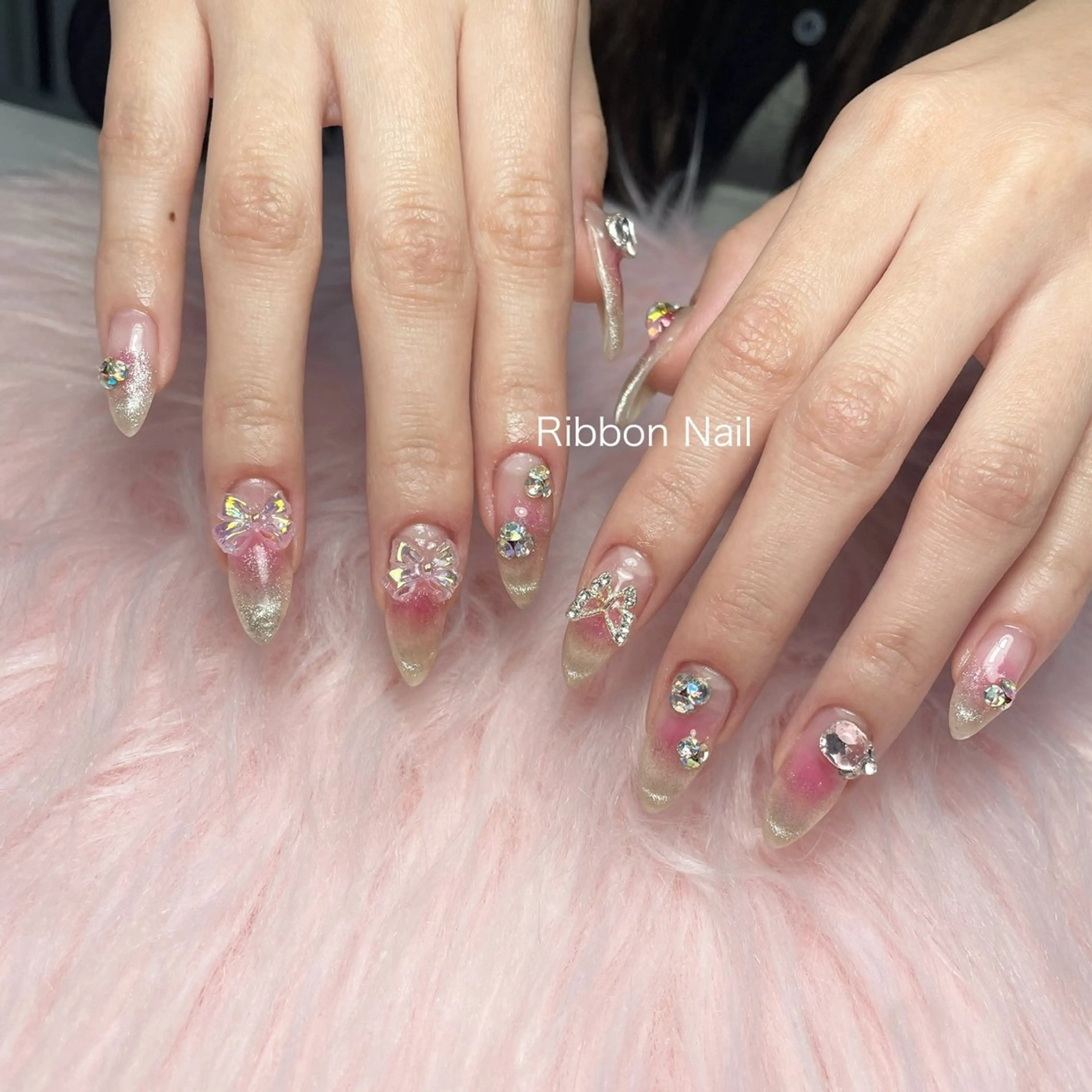 ネイル チークネイル ハンドネイル Ribbon nailのネイルデザイン