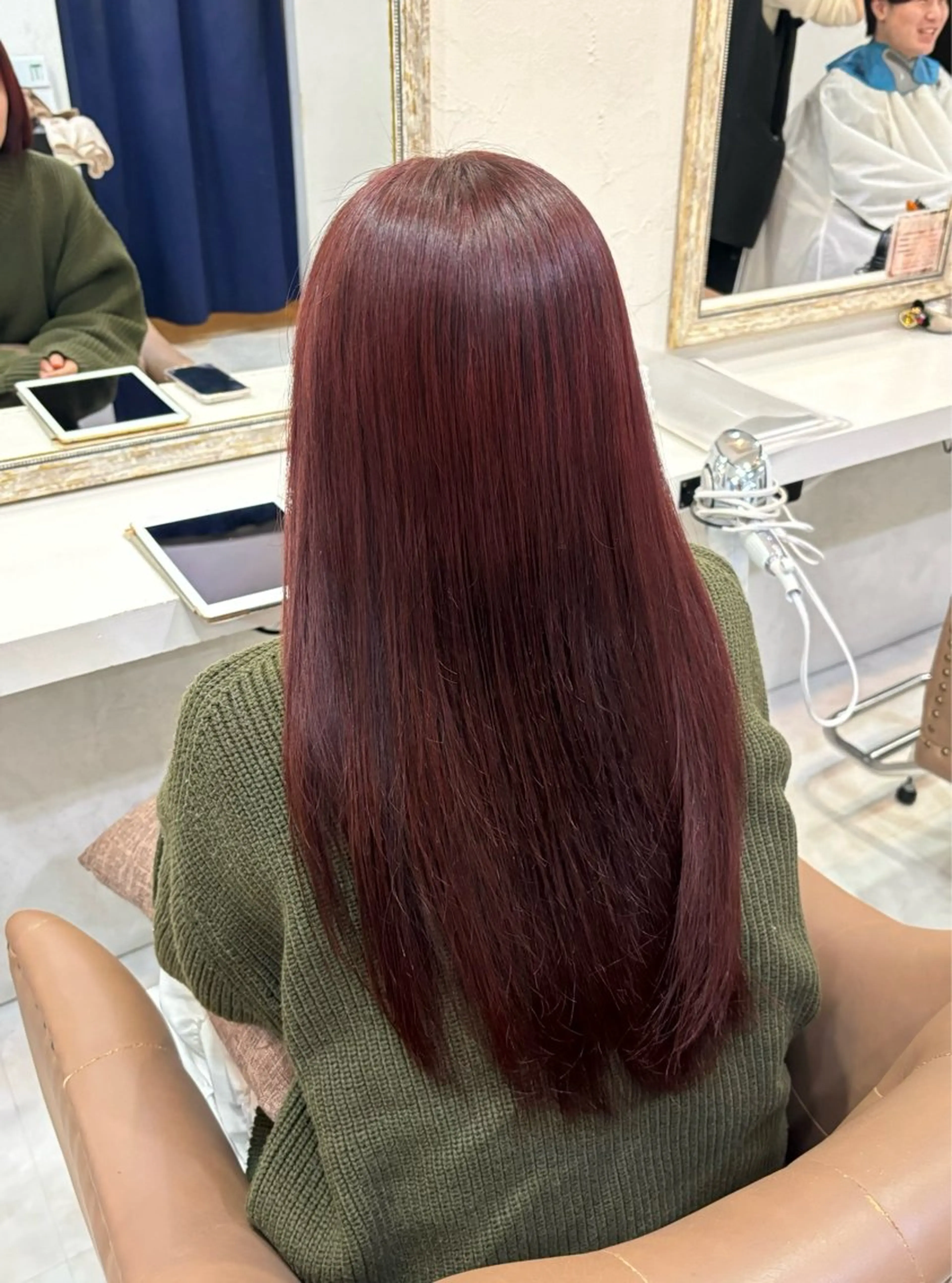 ロング カラー レッドカラー ヘアカラー Ｆ.まひろ🎀 暖色カラー／ベージュのヘアスタイル