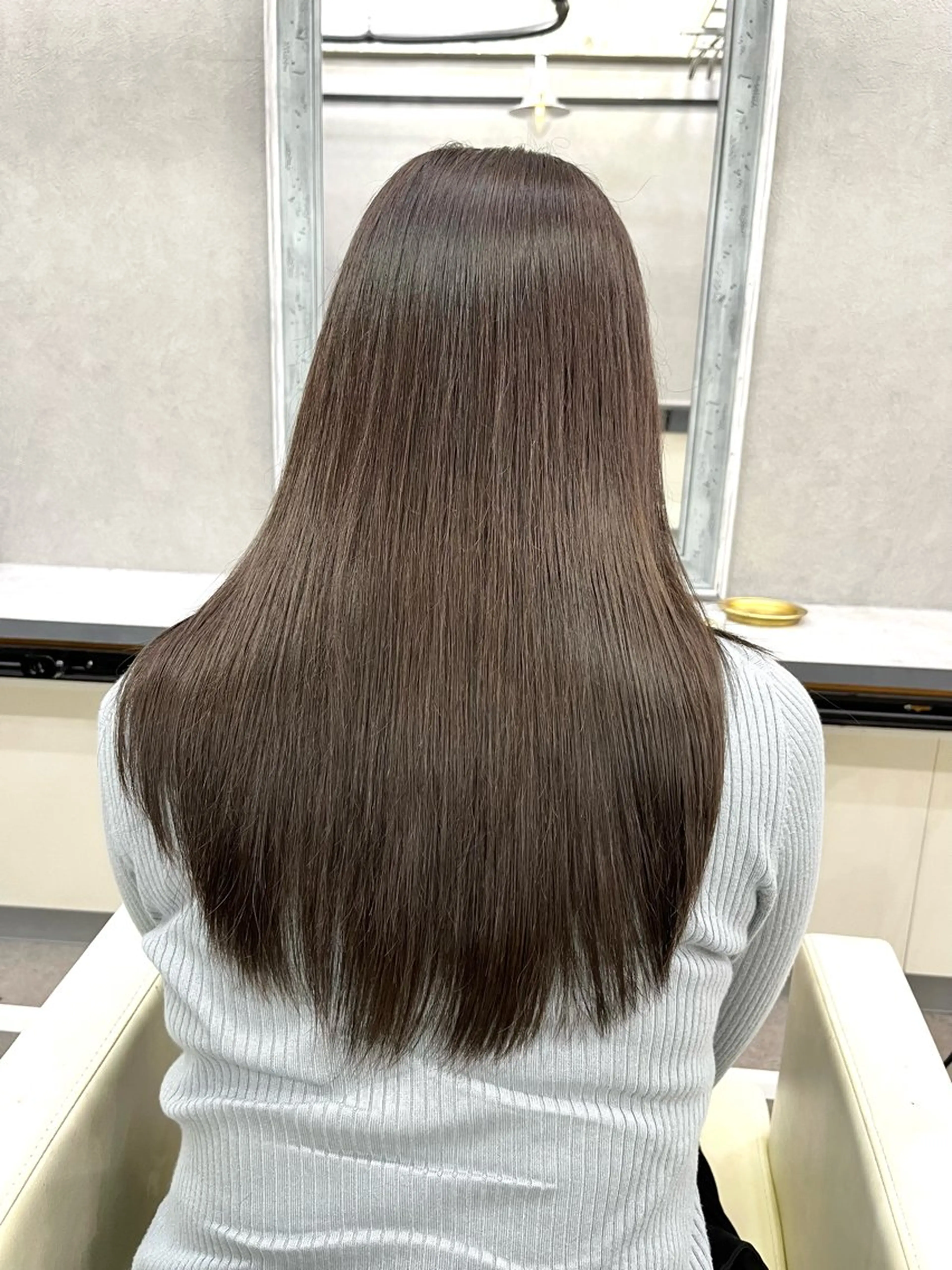 ミディアム カラー ブリーチ グレージュ ブリーチなしカラー 柔らかいヘアカラー 大成のヘアスタイル