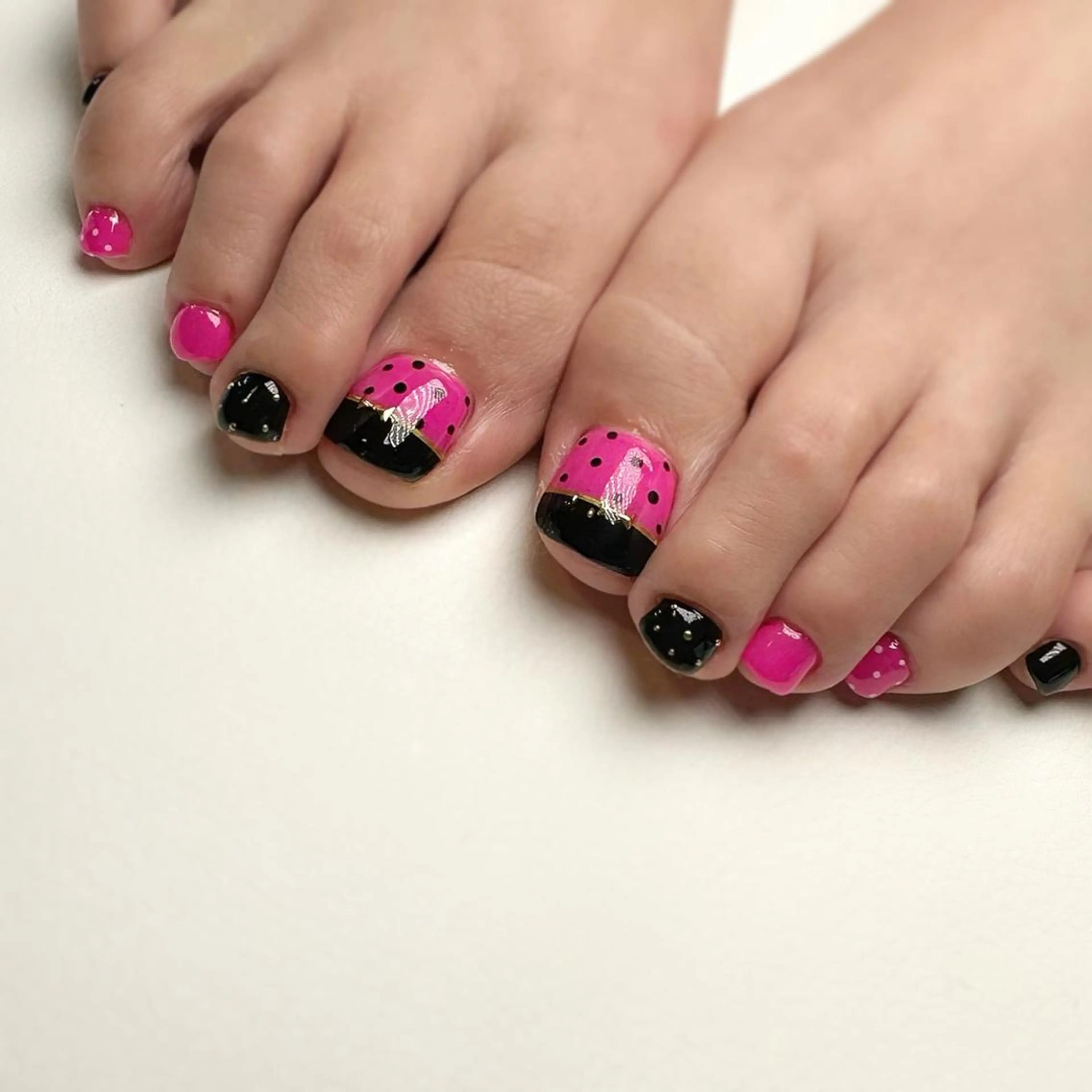 ネイル ドット フットネイル Nail ameria megu所属・ameria meguのネイルデザイン