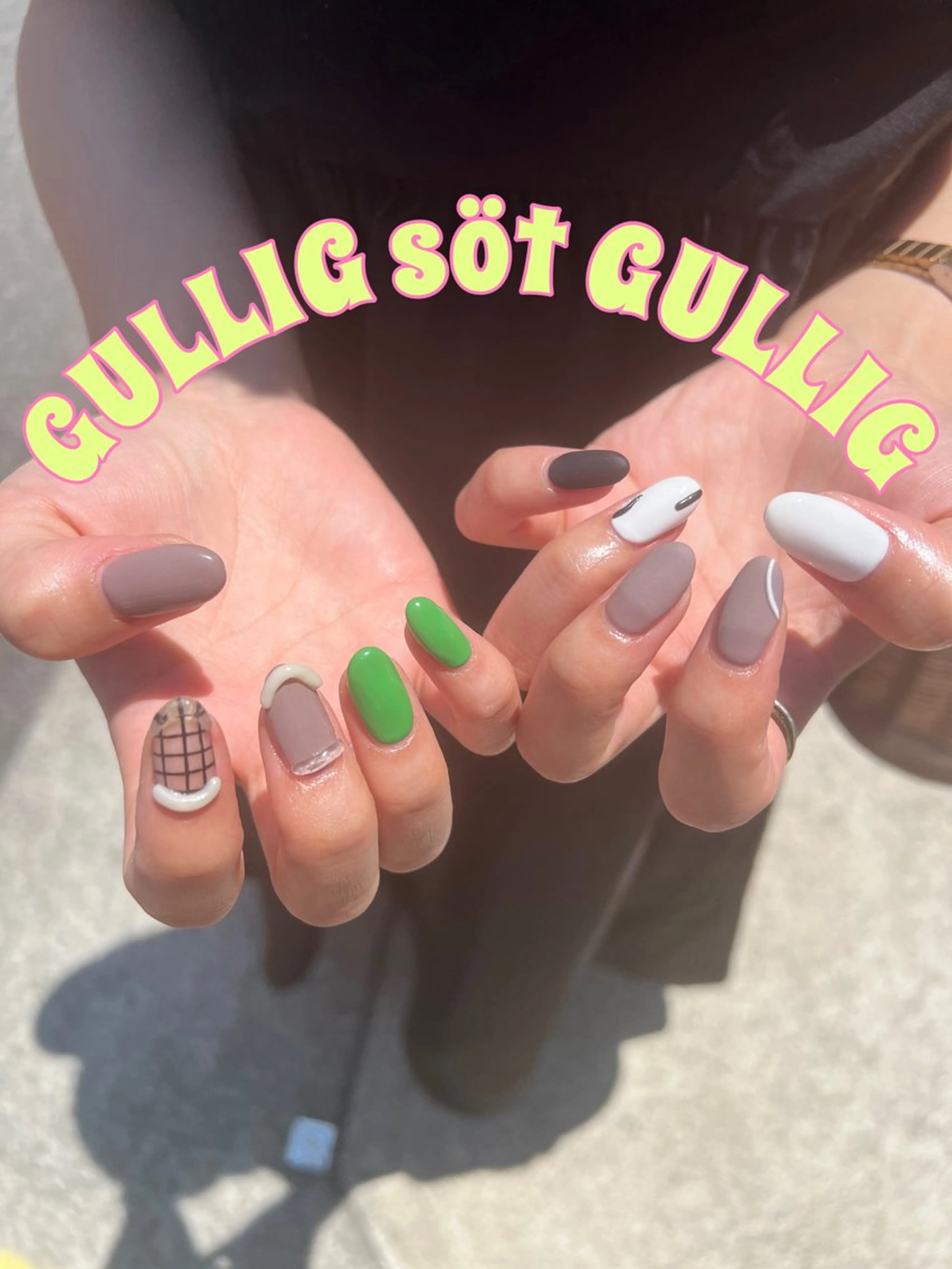 ネイル ハンドネイル フットネイル GULLIG söt GULLIGのネイルデザイン