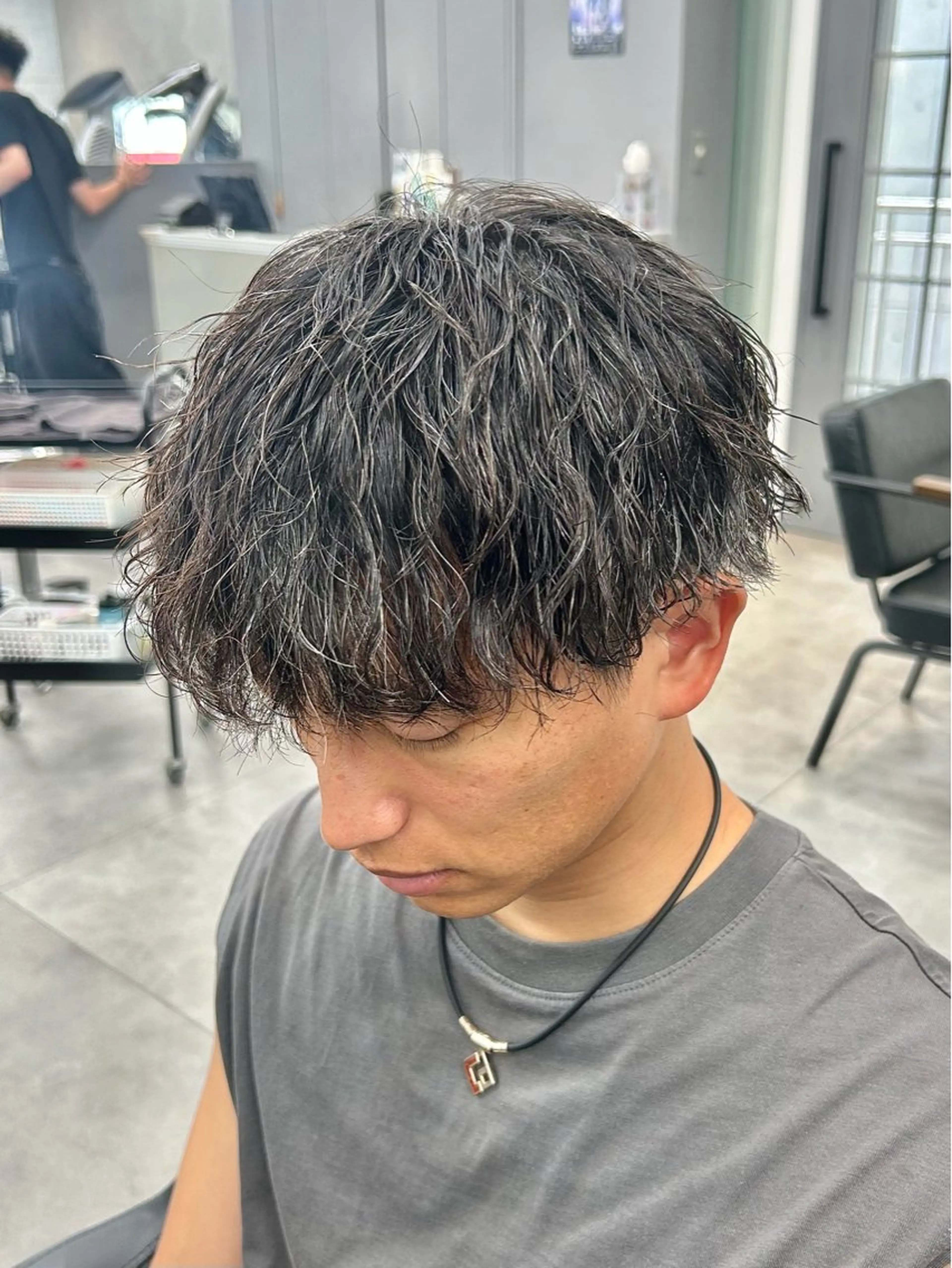 骨格矯正カット＋縦落ちパーマ(襟足＋¥1100)の写真
