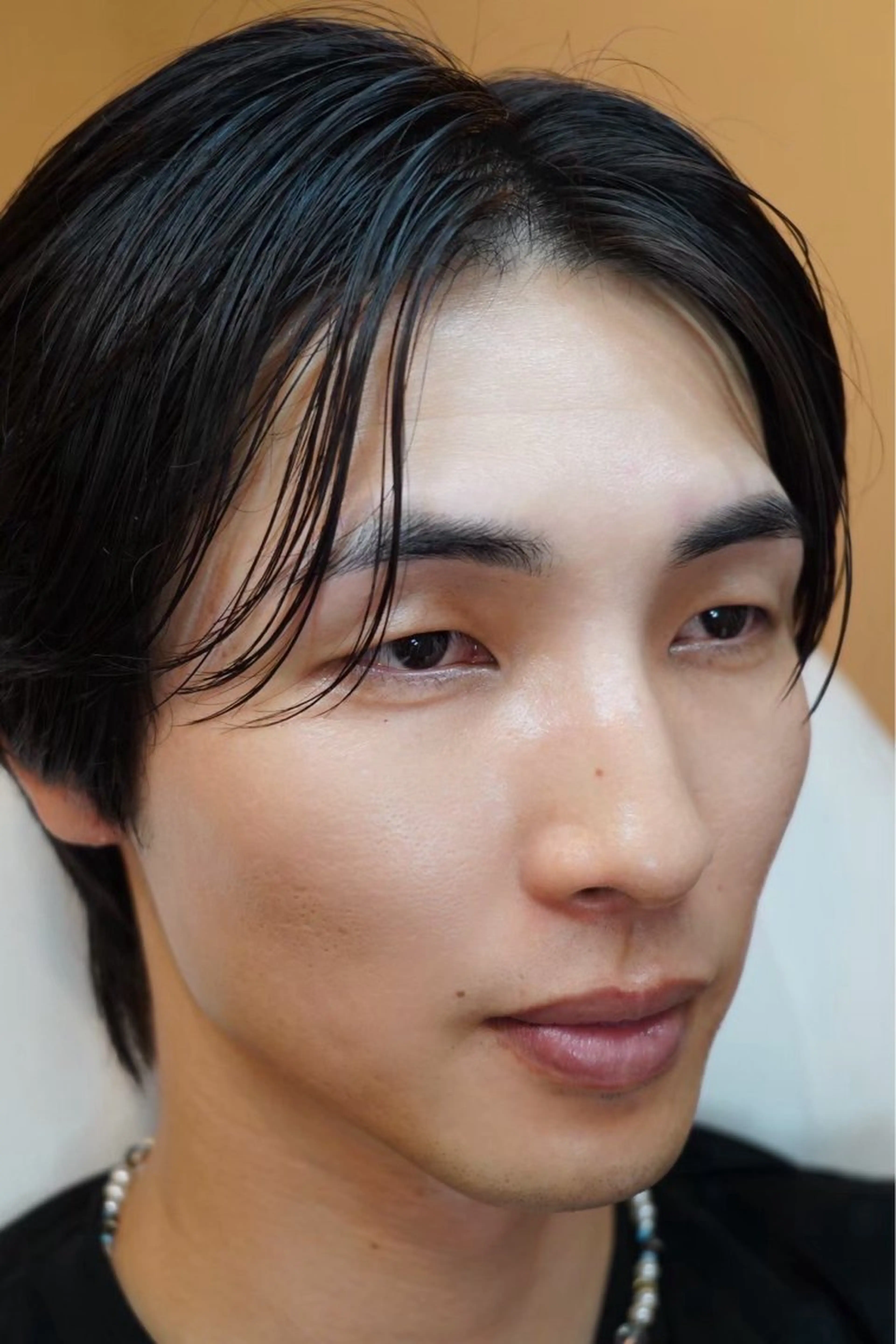 メンズ 無料アイブロウワックスモデルの写真