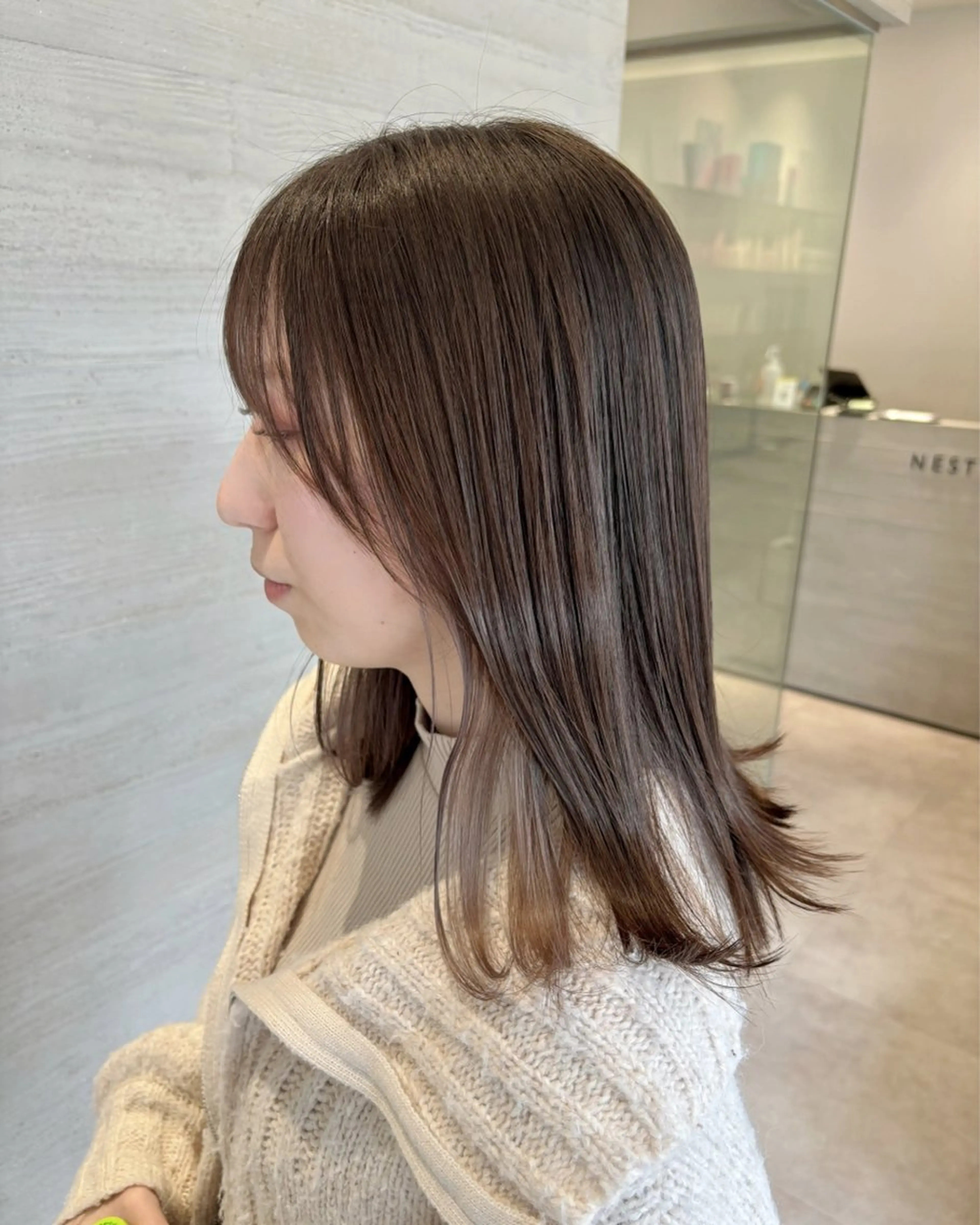ミディアム NEST by chord （ネストバイコード）所属・🤍関根 朋香🤍のヘアスタイル