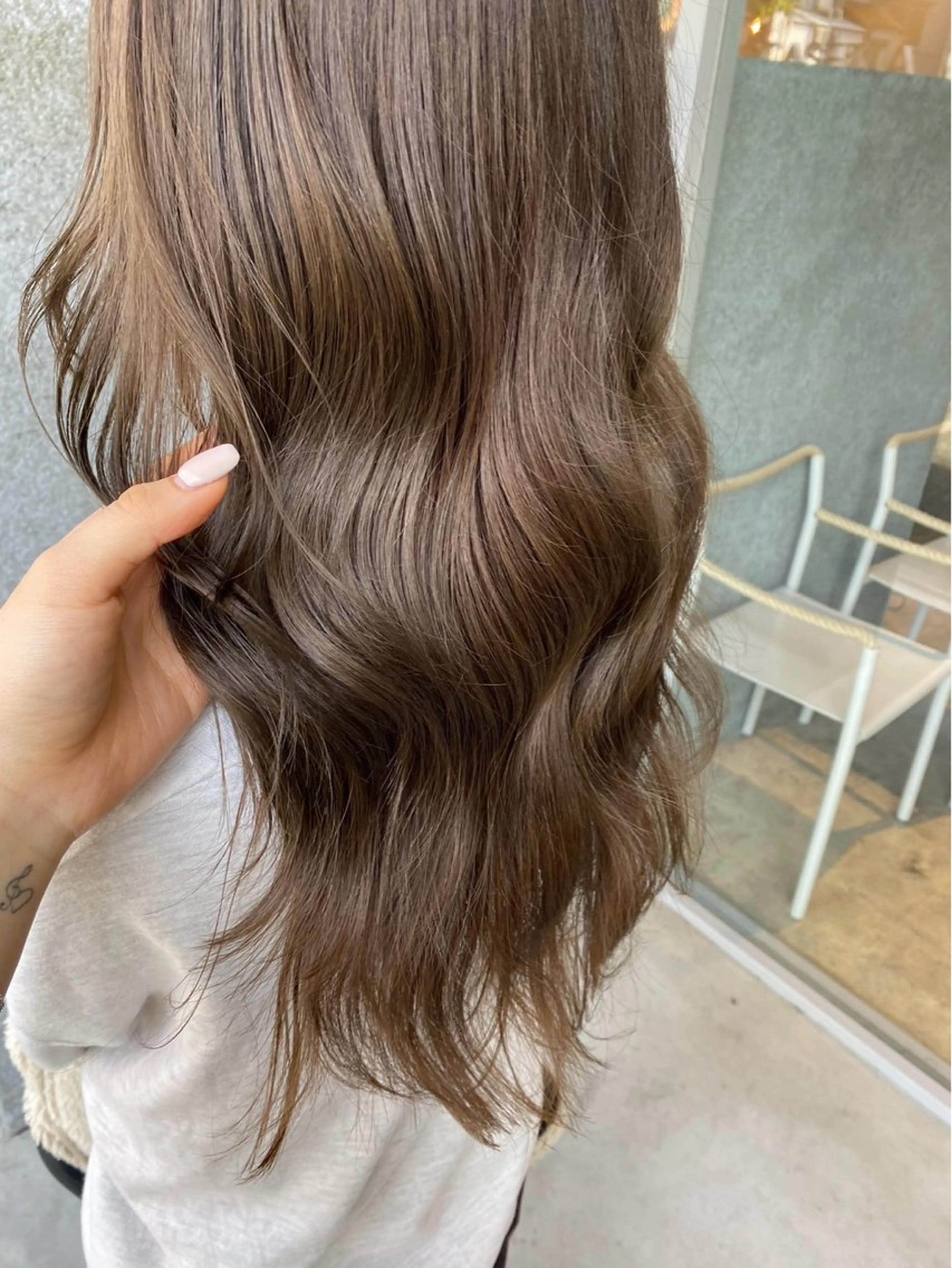 セミロング 藤井 美歩/赤髪のヘアスタイル