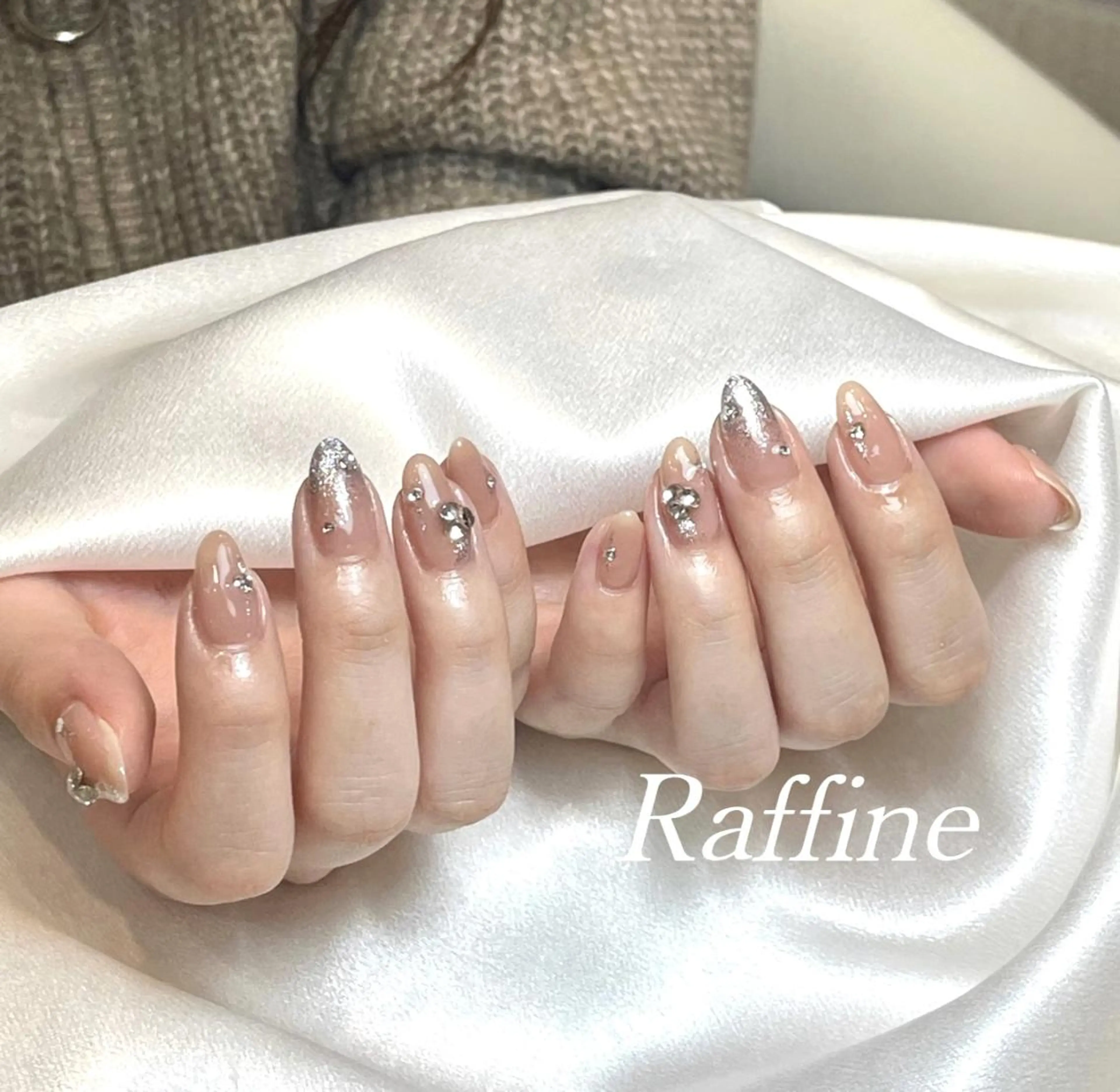ネイル RAFFINE 月🦋🩵のネイルデザイン