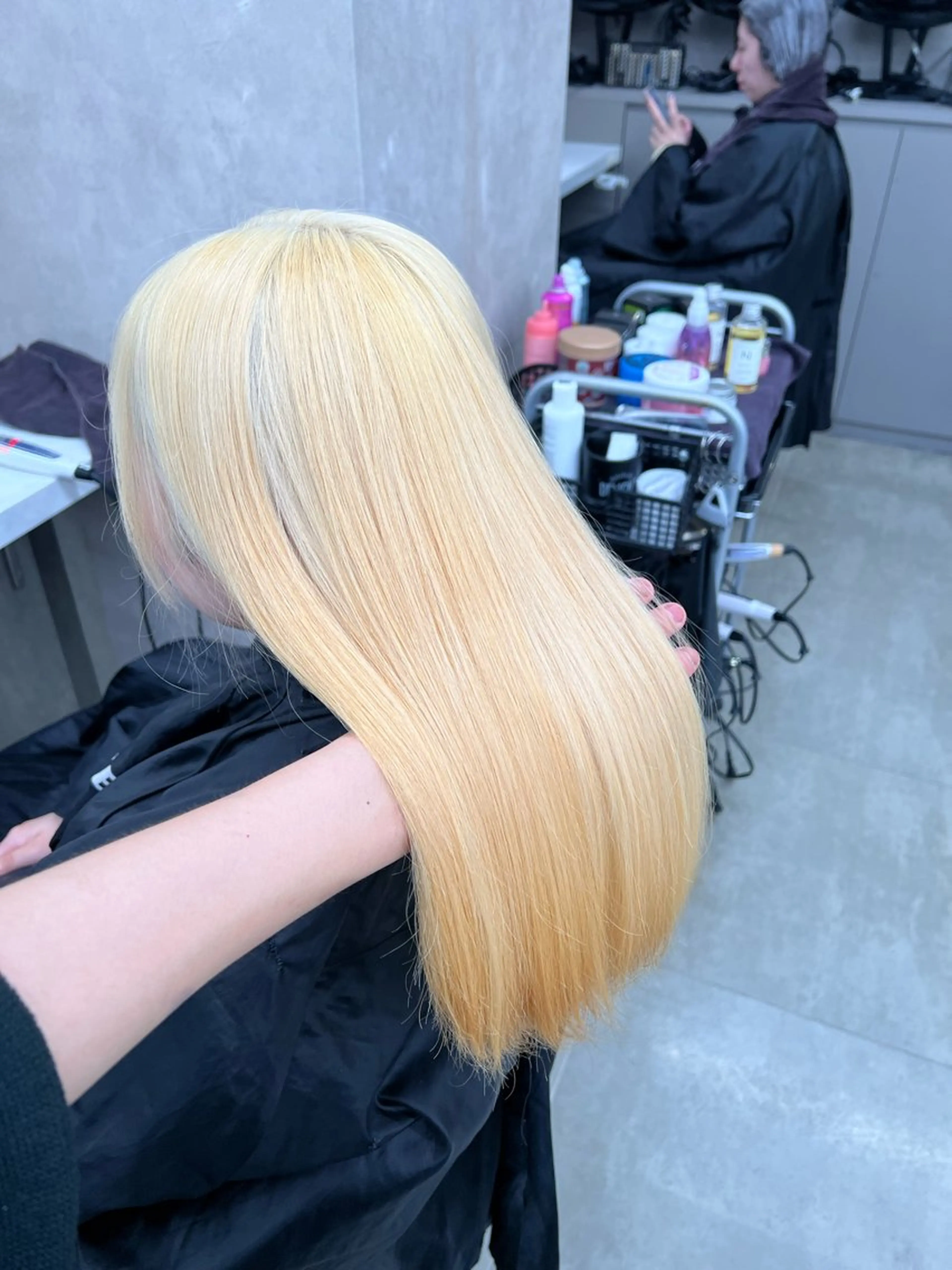セミロング カラー ヘアカラー 韓国レイヤーカット /ダブルカラーのヘアスタイル