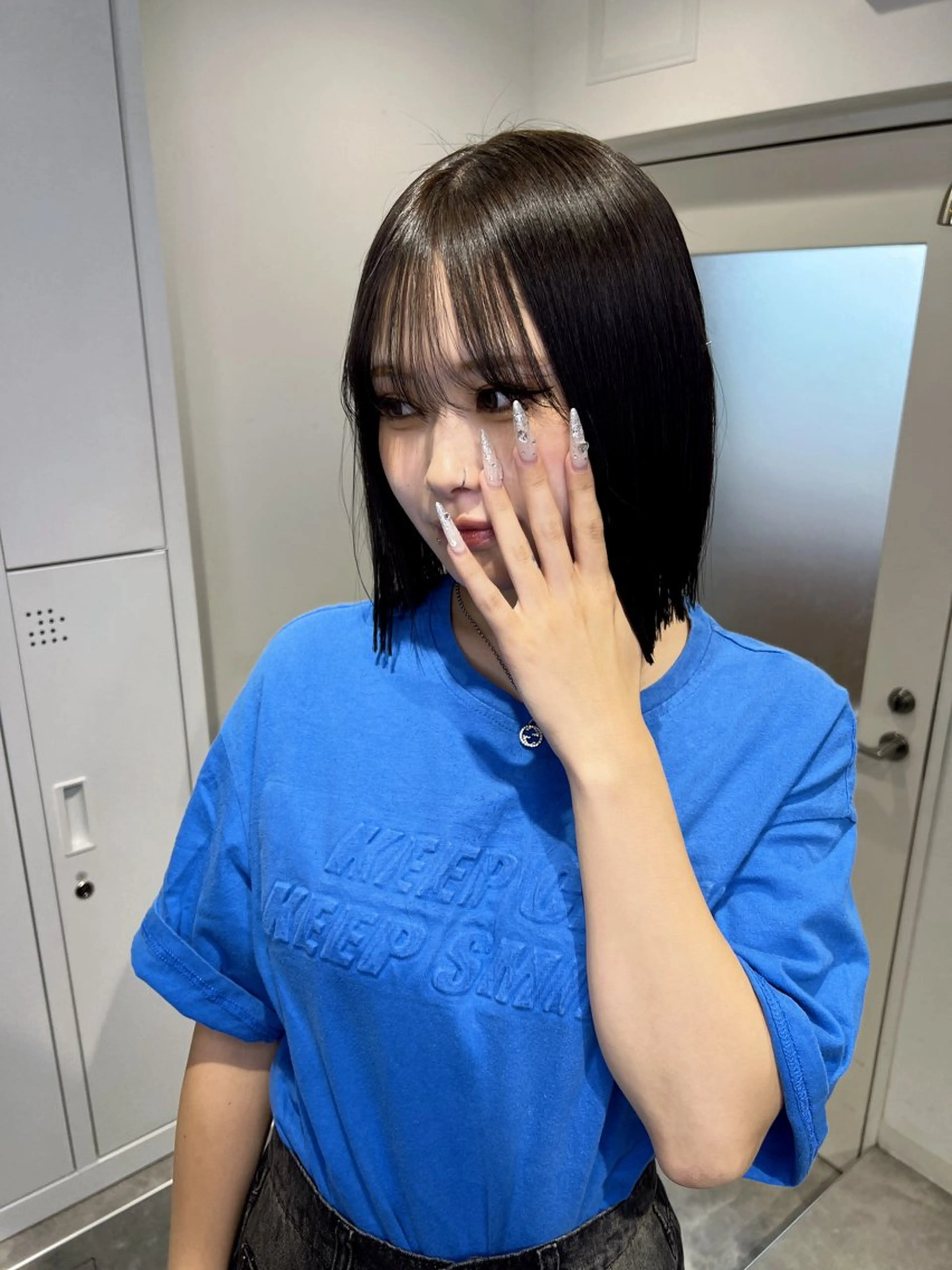 ショート カラー ブリーチ ケアブリーチ トリートメント TOMONA👑 ミルクティーレイヤーのヘアスタイル
