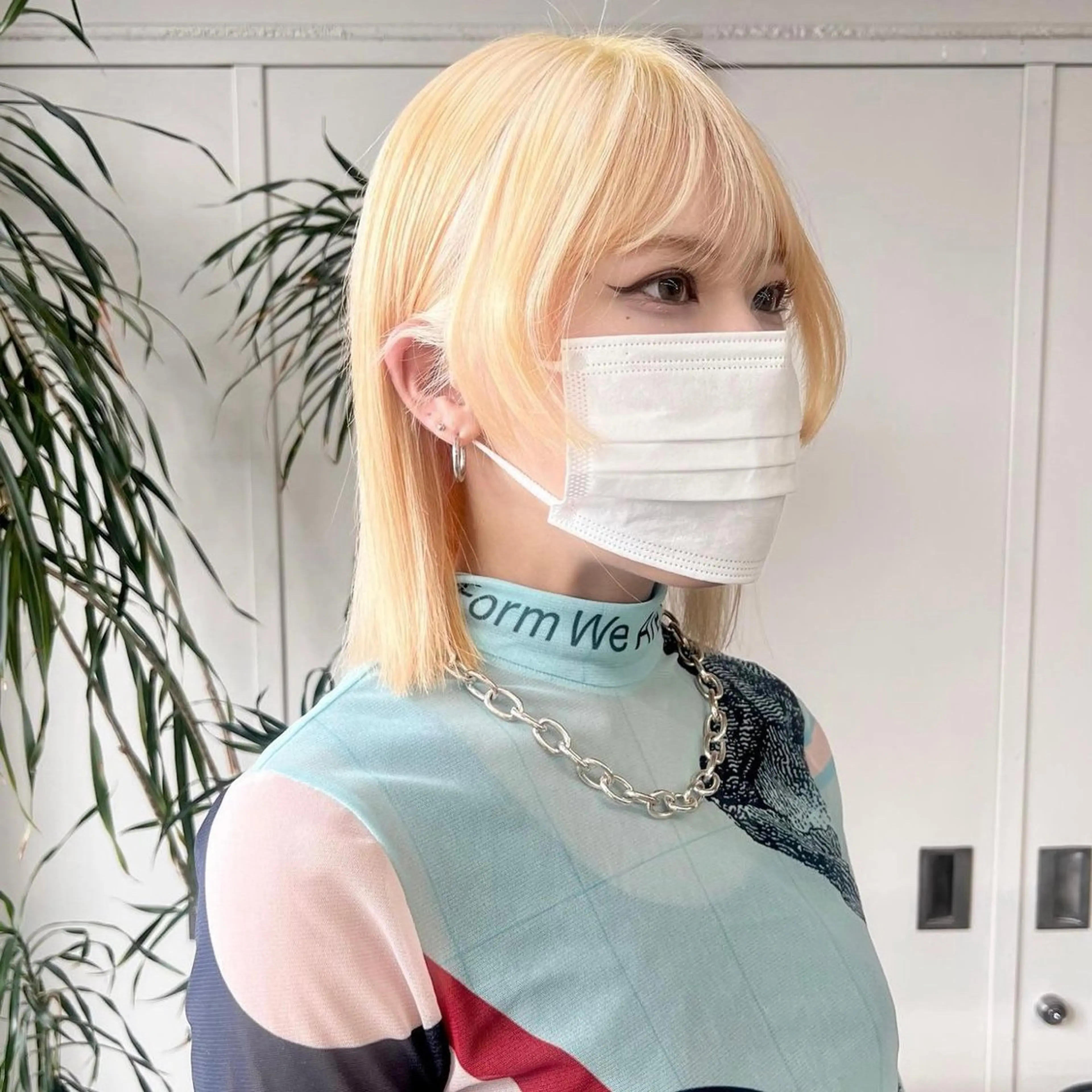 ミディアム カラー 抜きっぱなしブロンド ブロンド カット ヘアカラー 韓国 /男女🆗 細江　美紅のヘアスタイル