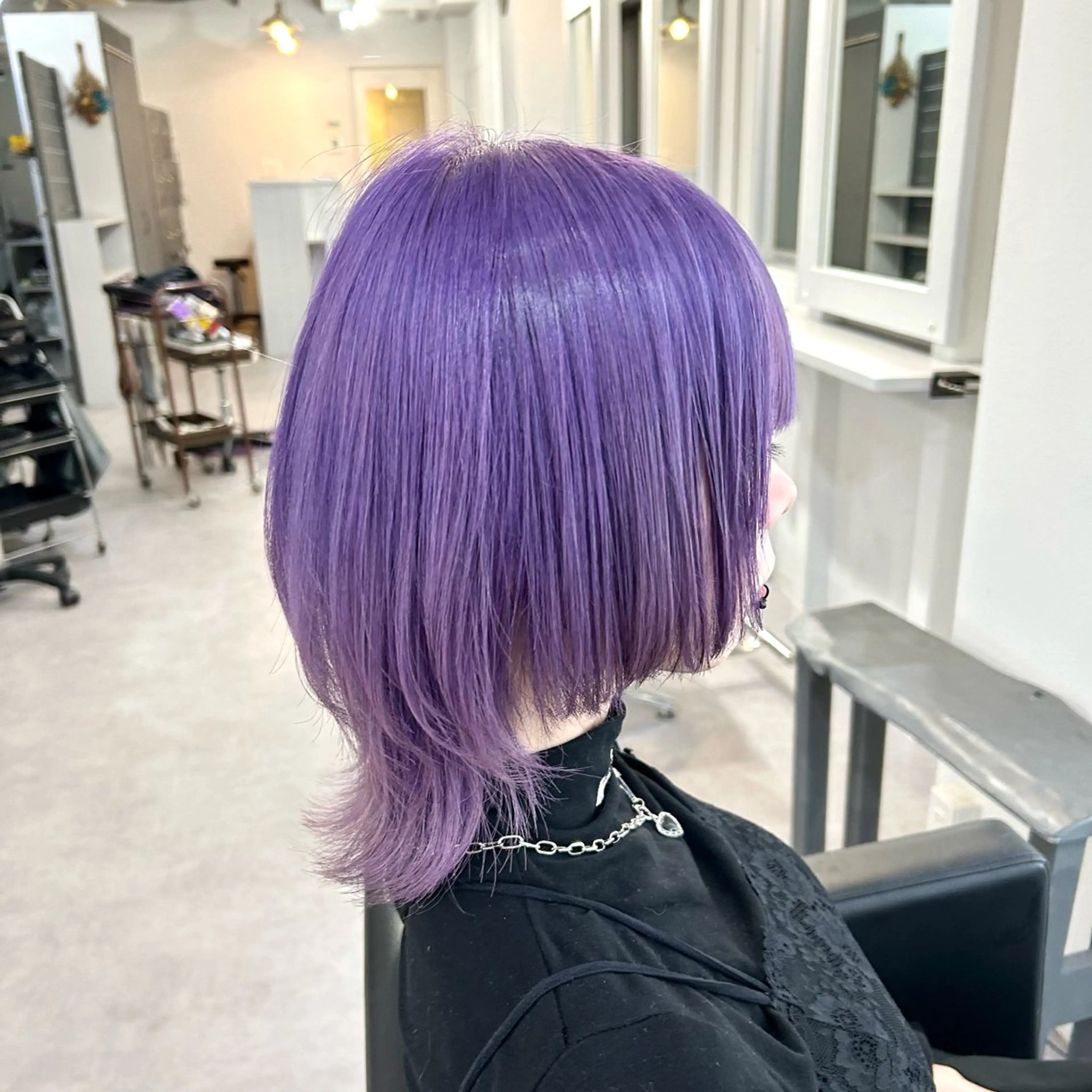 ミディアム カラー パープルカラー ウルフカット Cielro【 シェイロ 】所属・Cielro/ダブル カラー/西田咲希のヘアスタイル