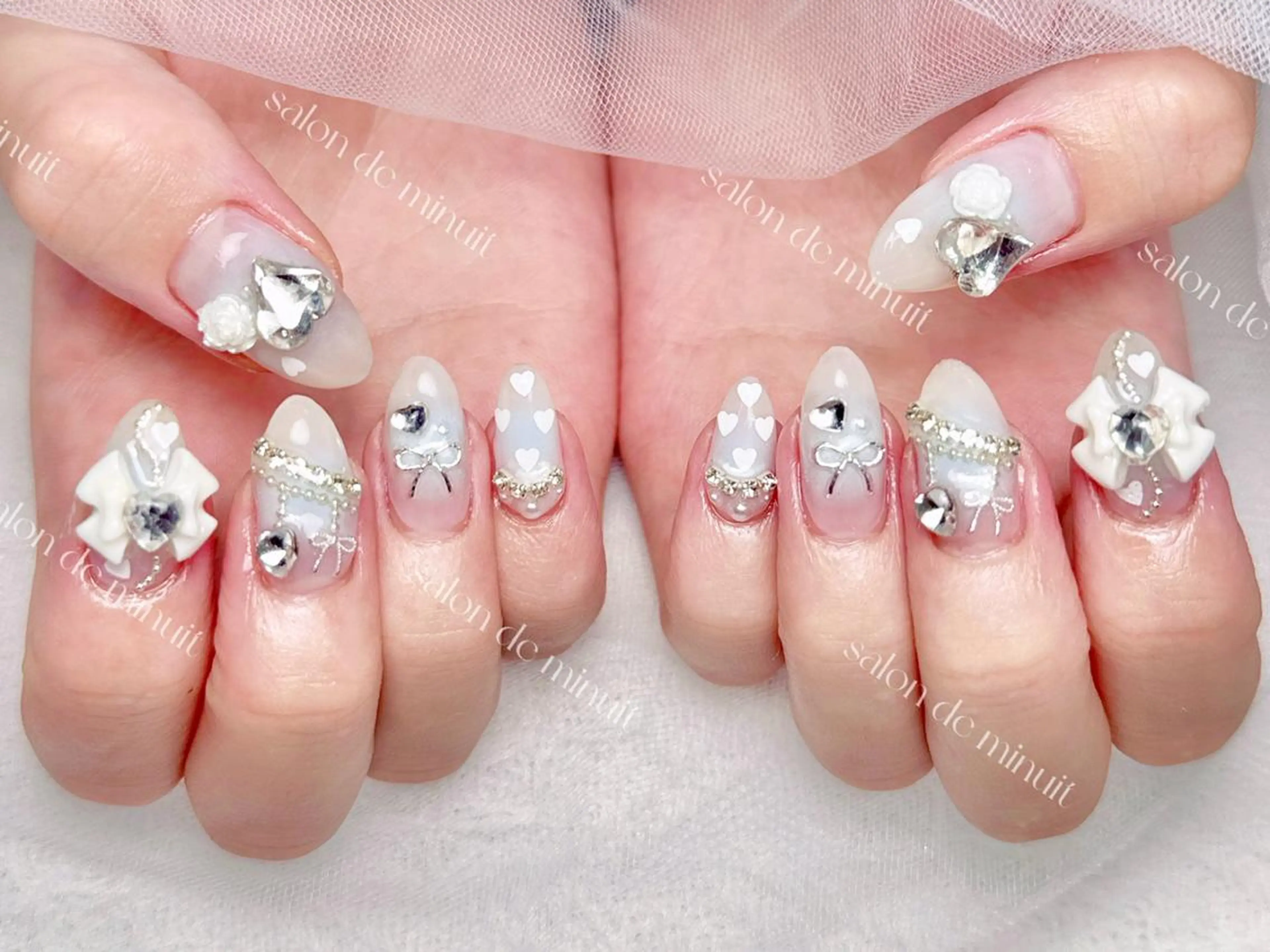 ネイル Salon de Minuit🦩のネイルデザイン