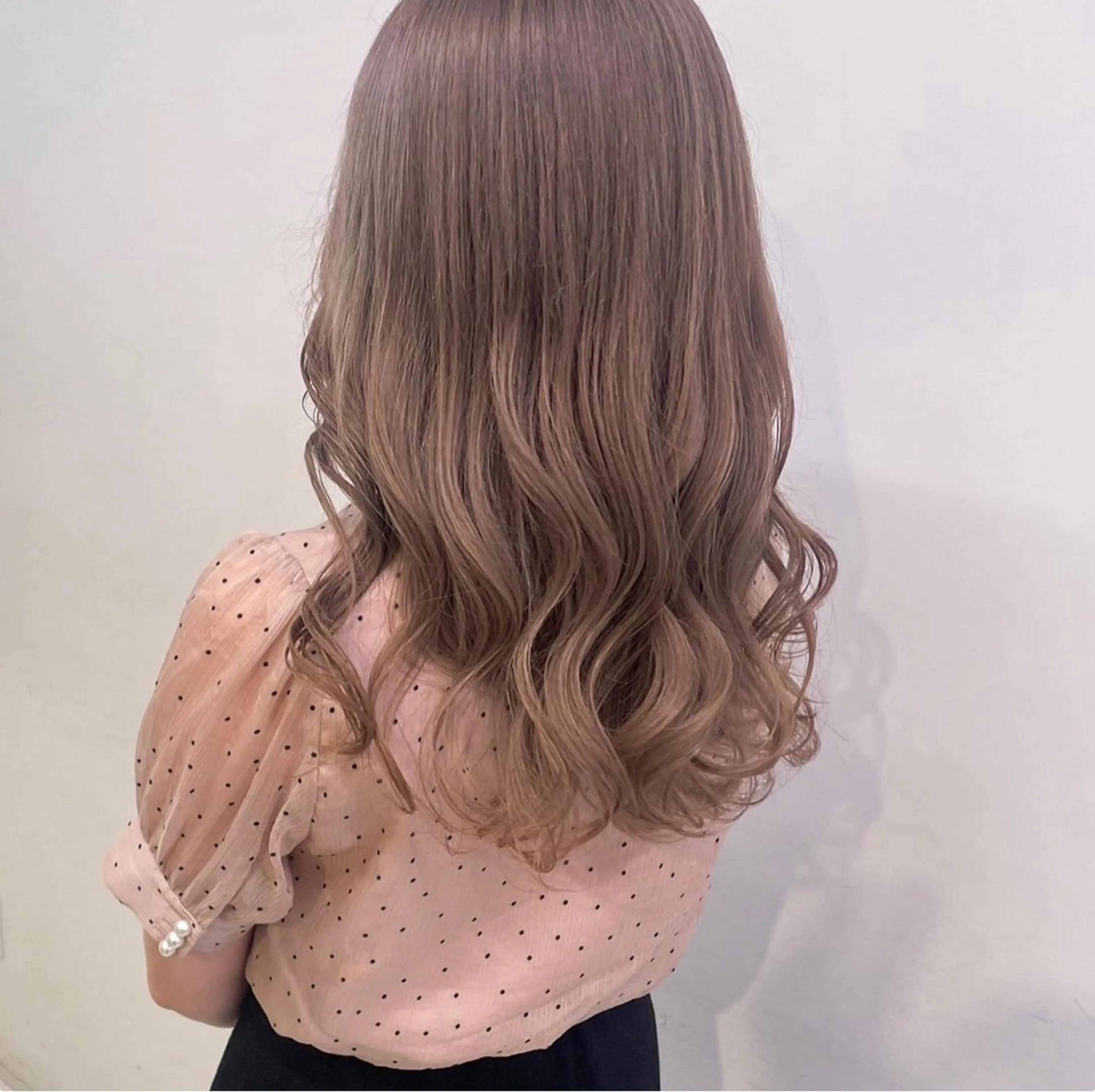 ミディアム ヘアカラー トリートメント サロウィン新宿三丁目East所属・💕冬モテ×上品色気 モテヘア💕山田航介のヘアスタイル