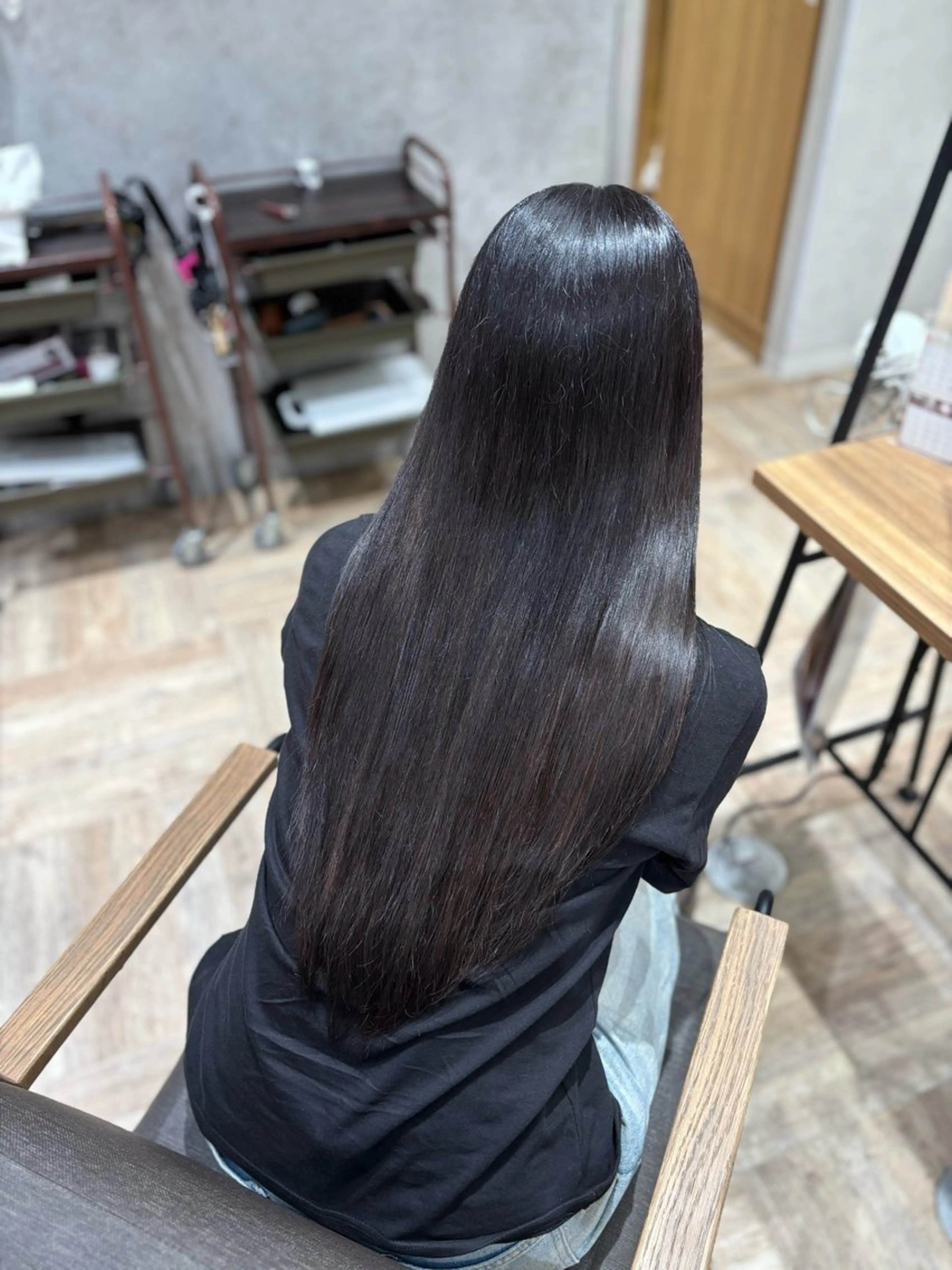ロング カラー ヘアカラー 岡部 りあのヘアスタイル