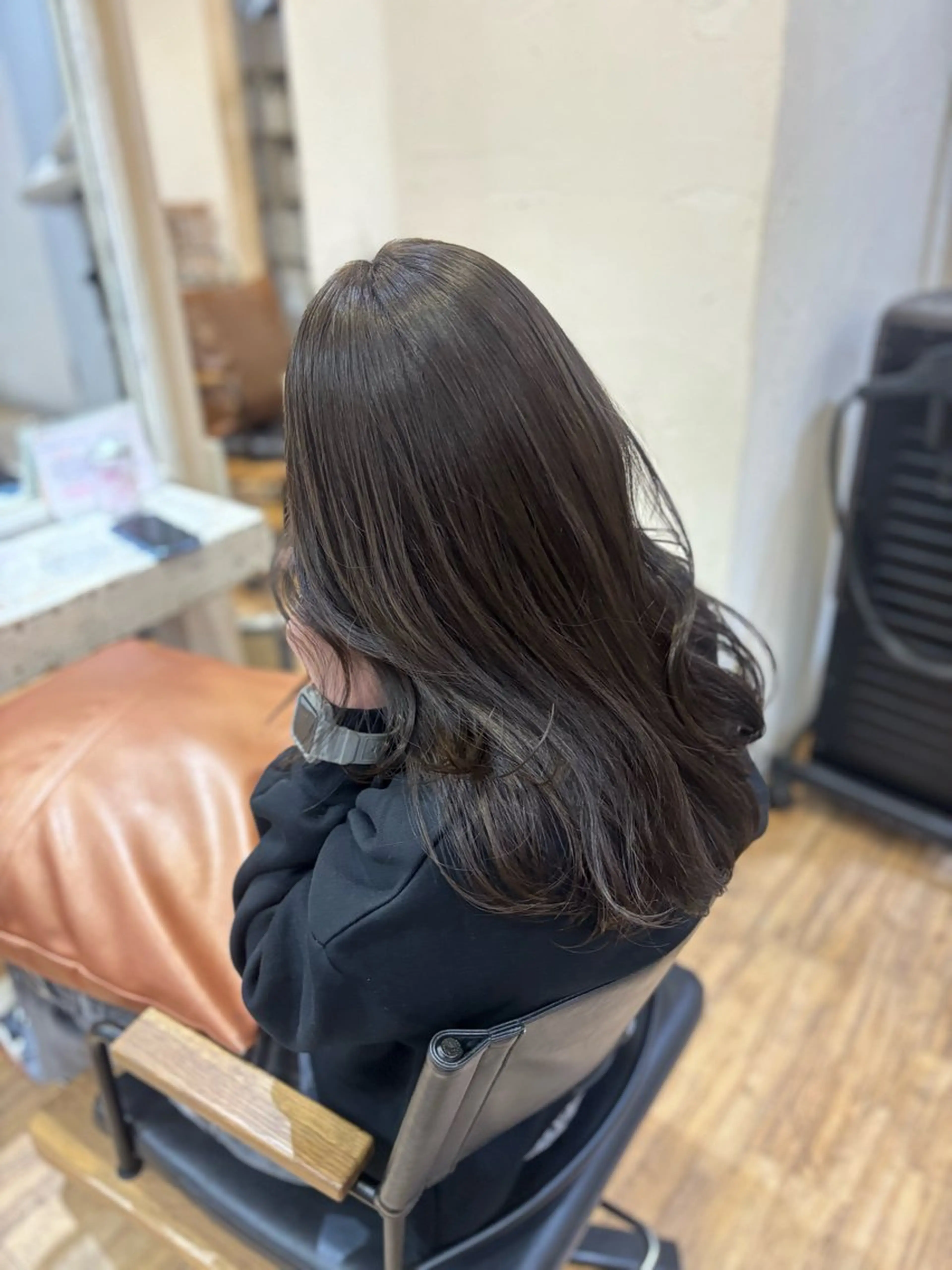 ロング カラー グレージュ ディフィー所属・☘️ヨシノ/ カラーモデル募集中✨のヘアスタイル