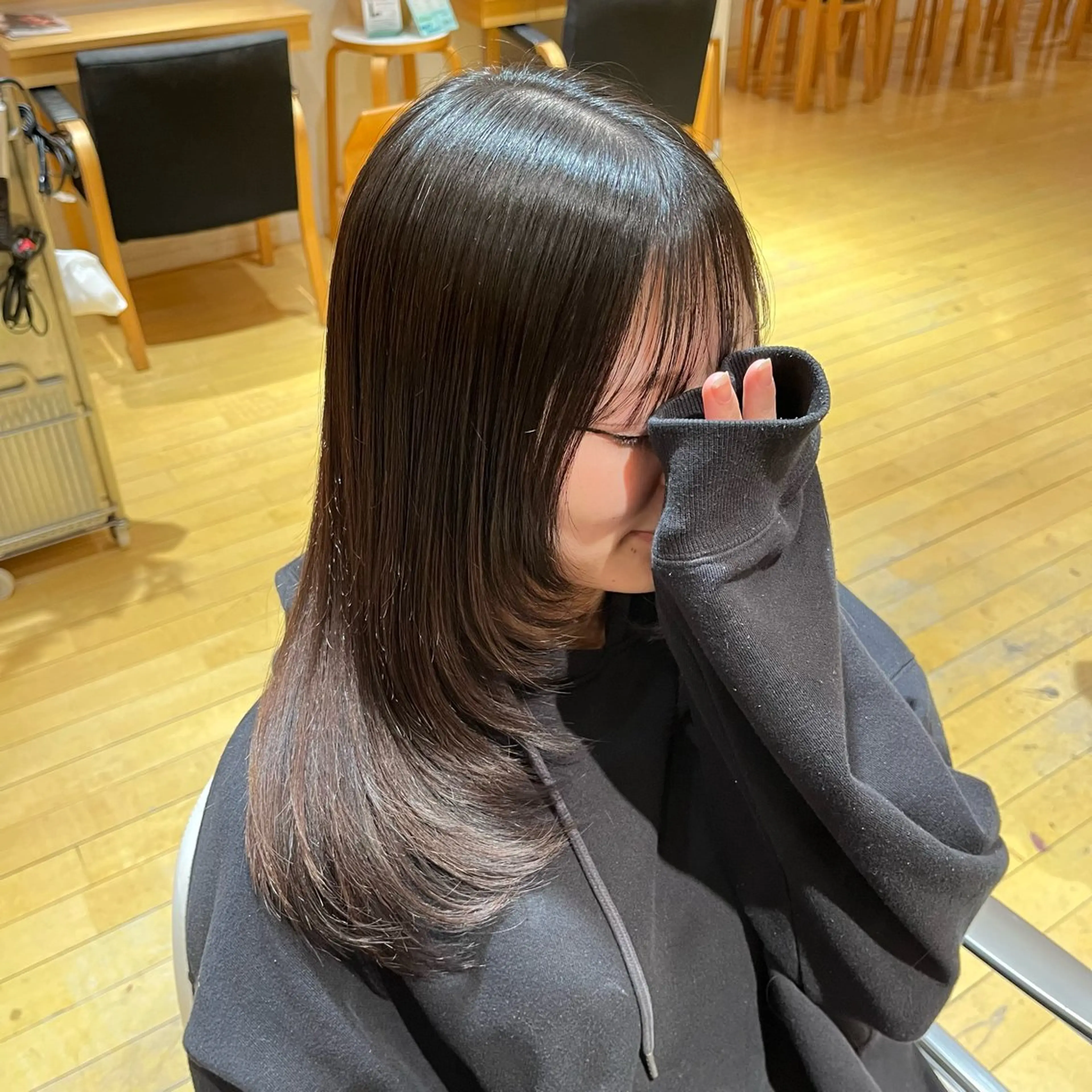 ロング レイヤーカット 高橋 あゆみのヘアスタイル