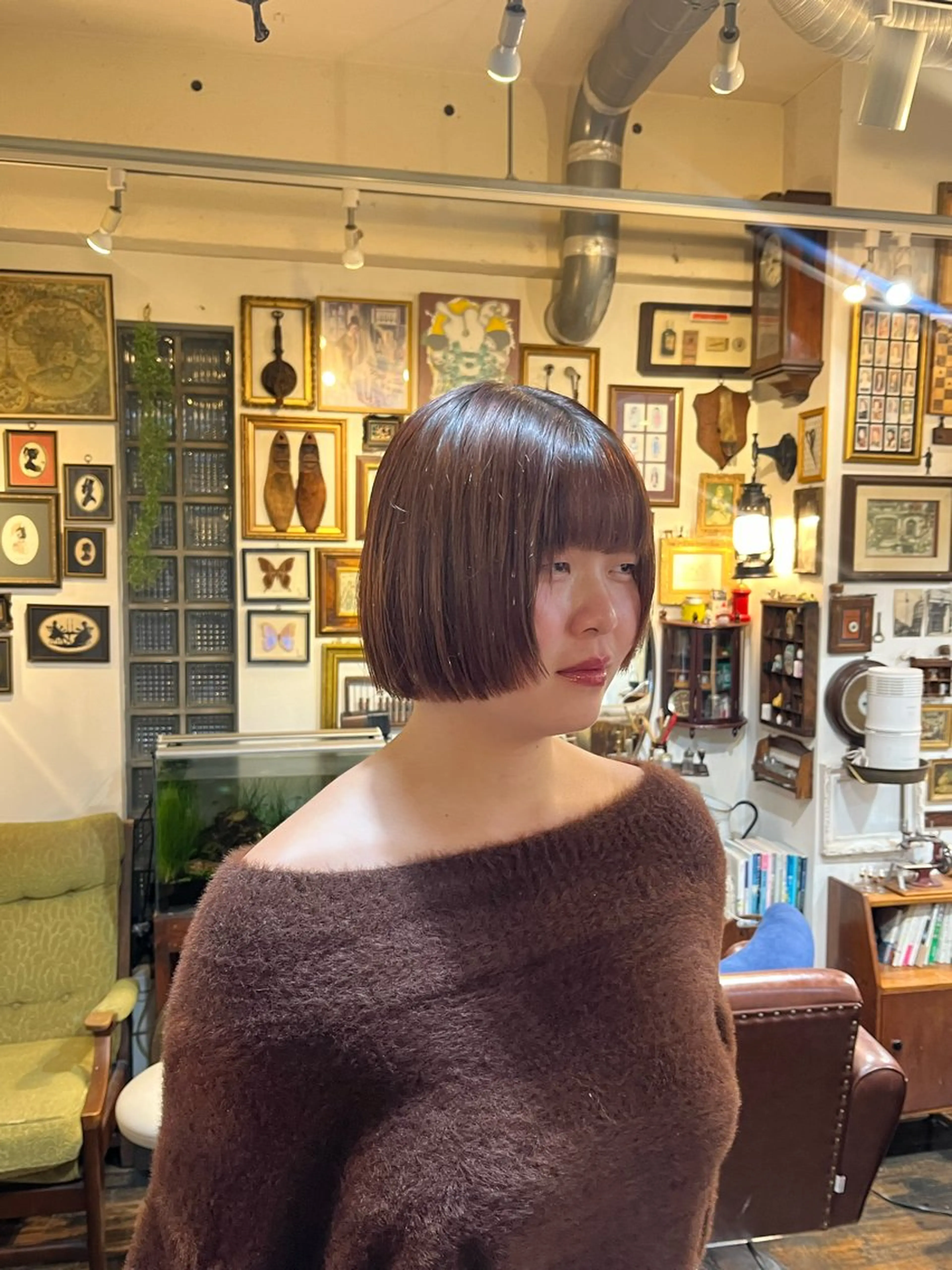 ショート カラー ボブ カット ヘアカラー トリートメント ヘッドスパ 抜け感パーマ/ 顔まわり/緒方椋のヘアスタイル