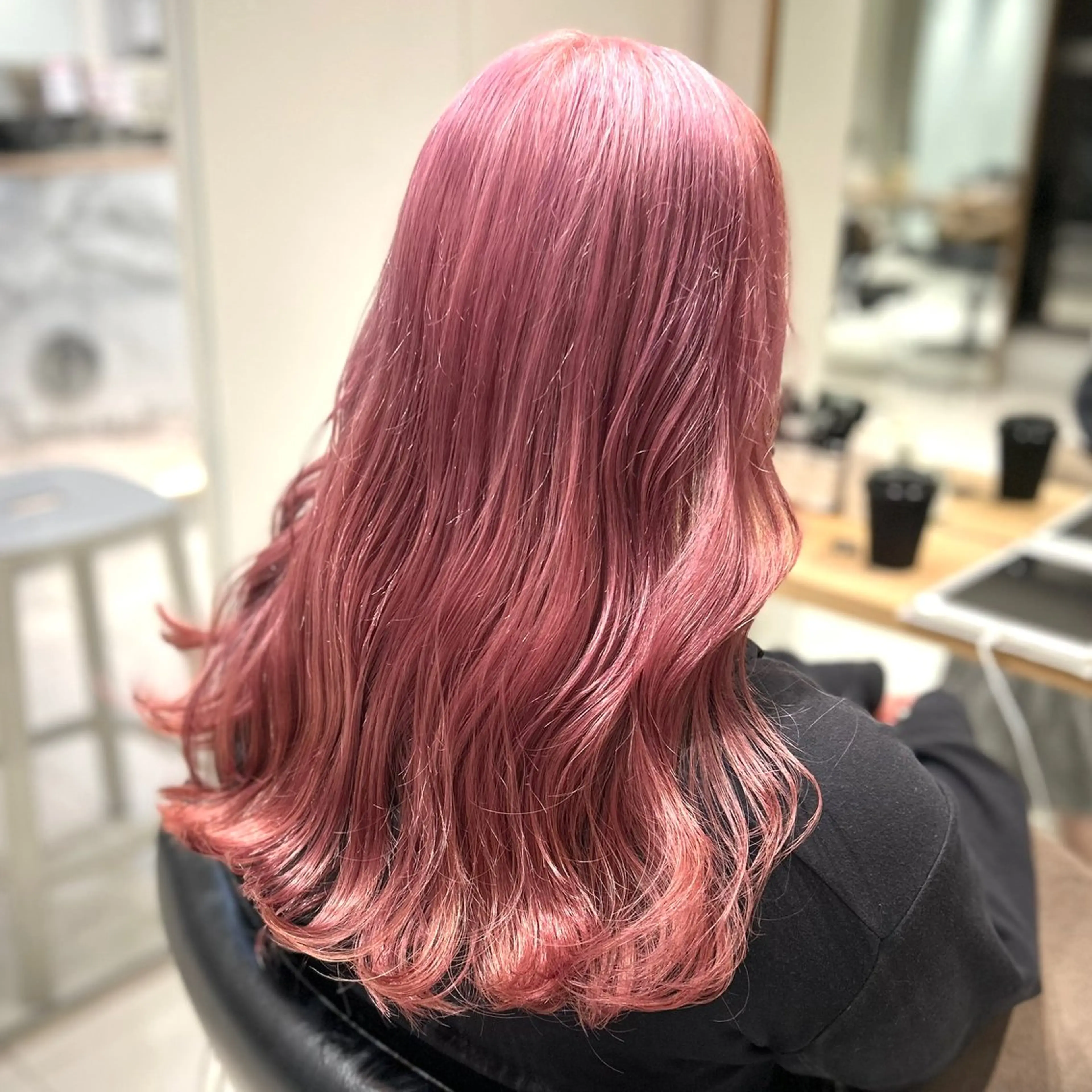 カラー ブリーチ ピンクカラー ホワイトピンク ヘアカラー ︎︎🌟韓国艶カラー ︎🌟璃奈 (ﾘﾅ)のヘアスタイル