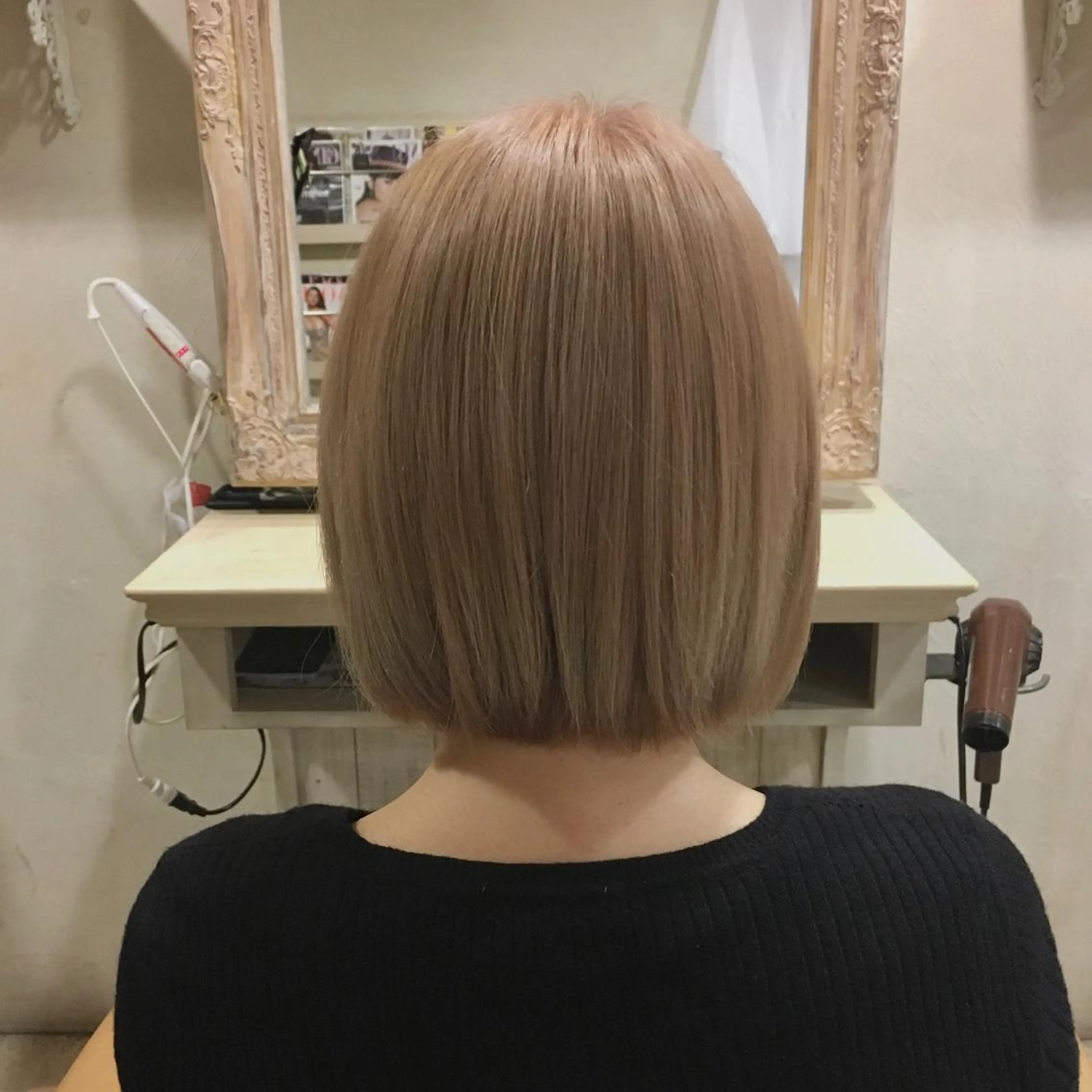 ショート カラー ハイトーンカラー ボブ トリートメント ヘッドスパ 森 早希絵のヘアスタイル