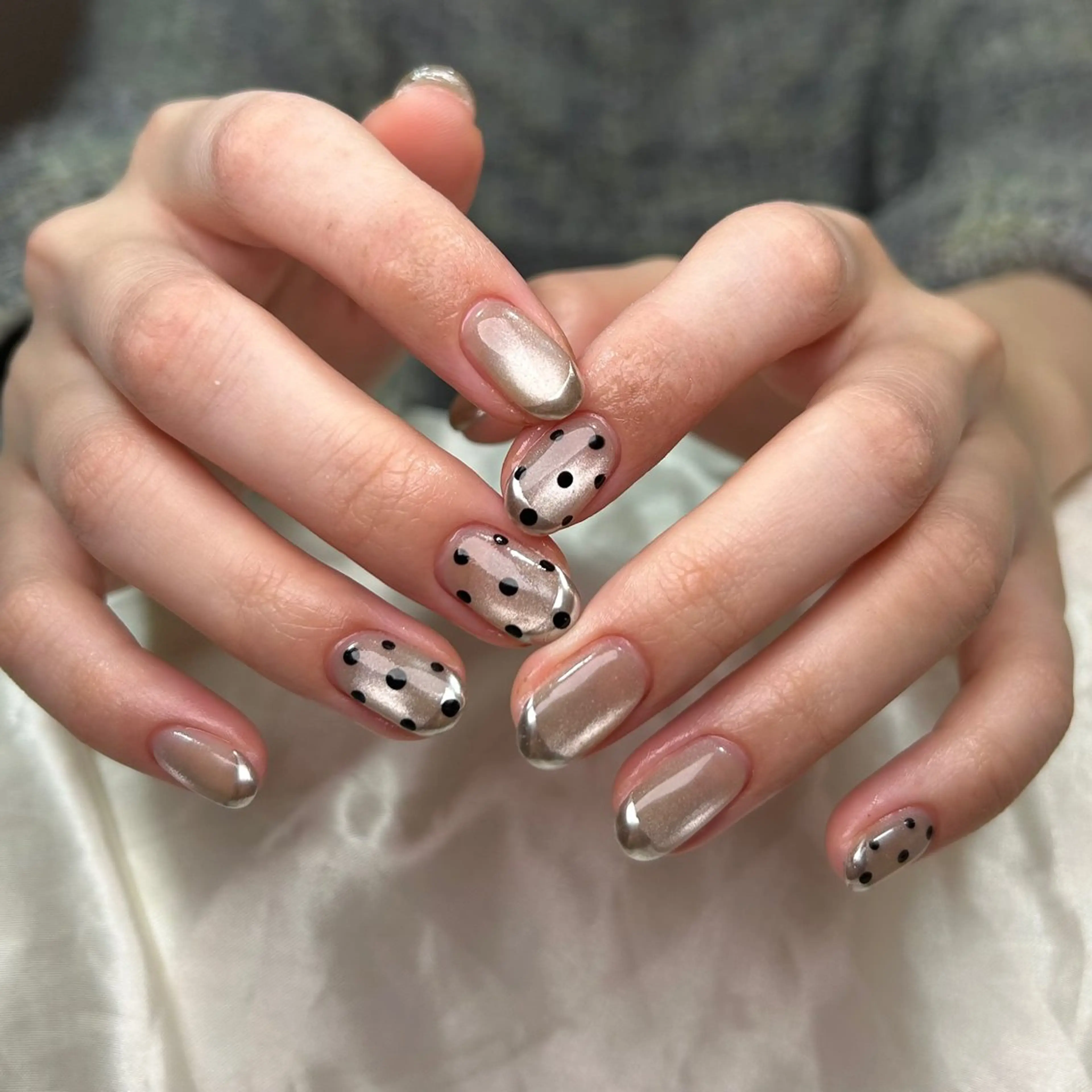 ネイル ドット フレンチネイル マグネットネイル ミラーネイル ハンドネイル shine'an fuka🌿🫧のネイルデザイン