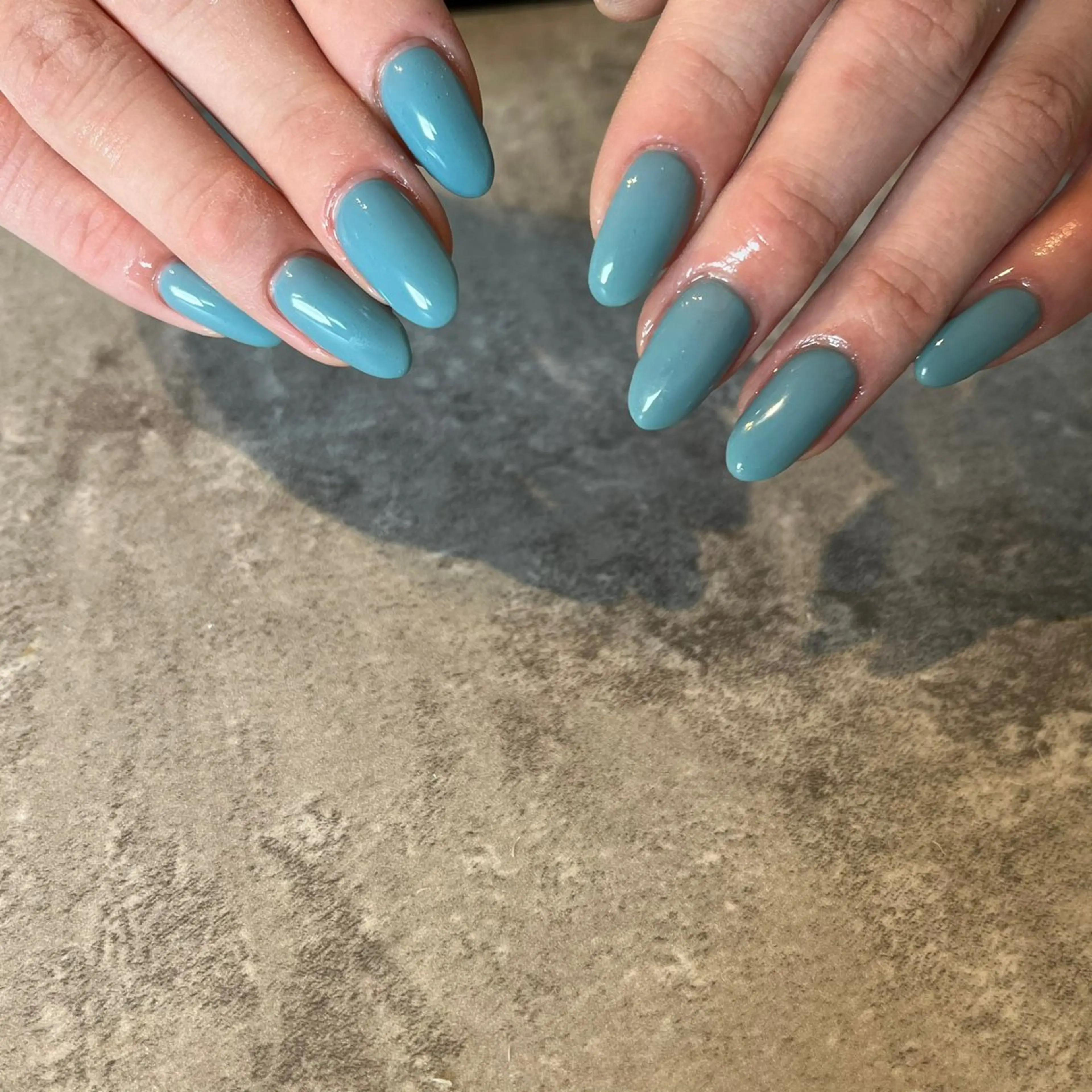 ネイル アートネイル ブルー ワンカラーネイル ハンドネイル Lélia nail Himariのネイルデザイン