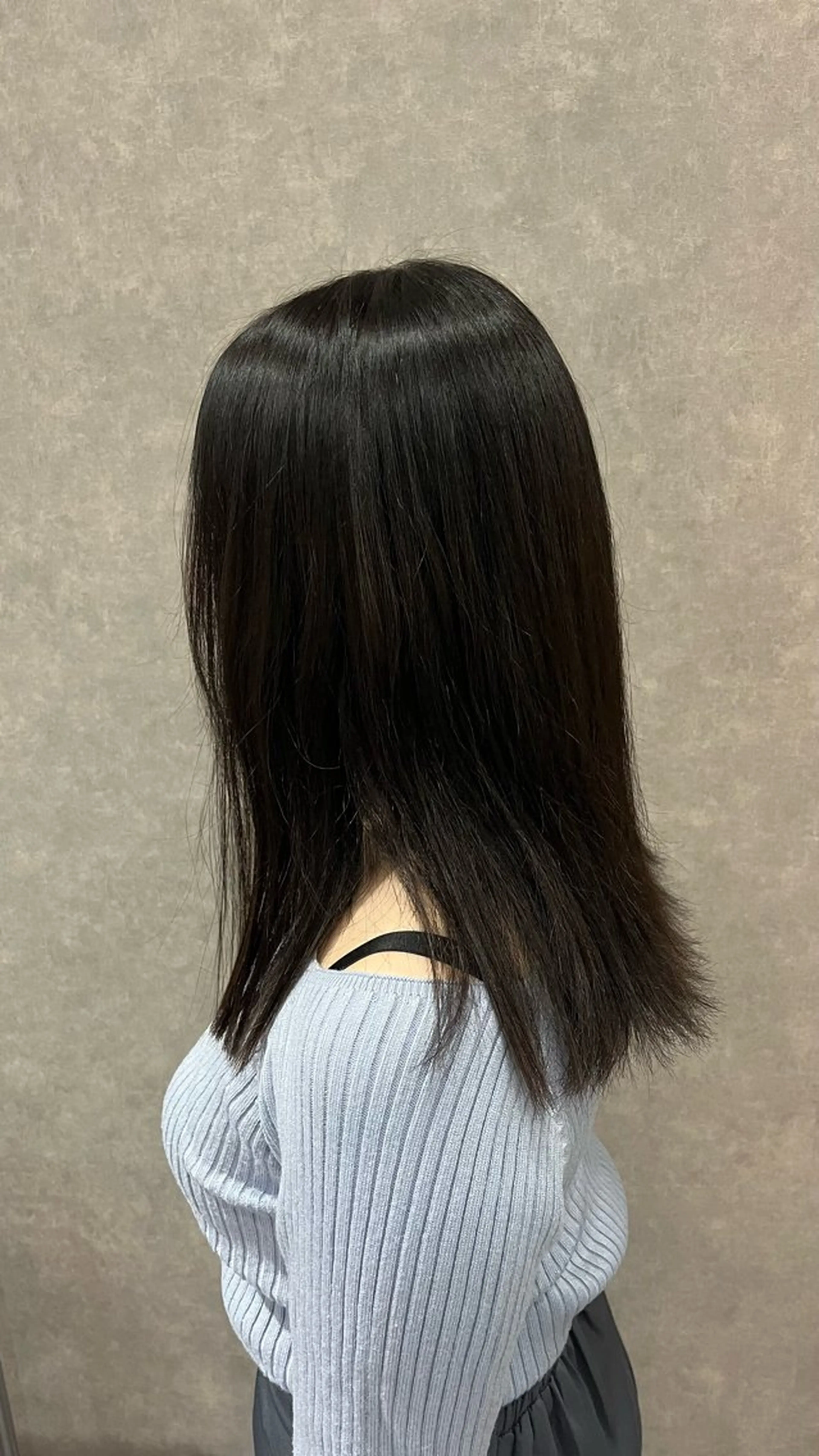 カラー One momokaのヘアスタイル