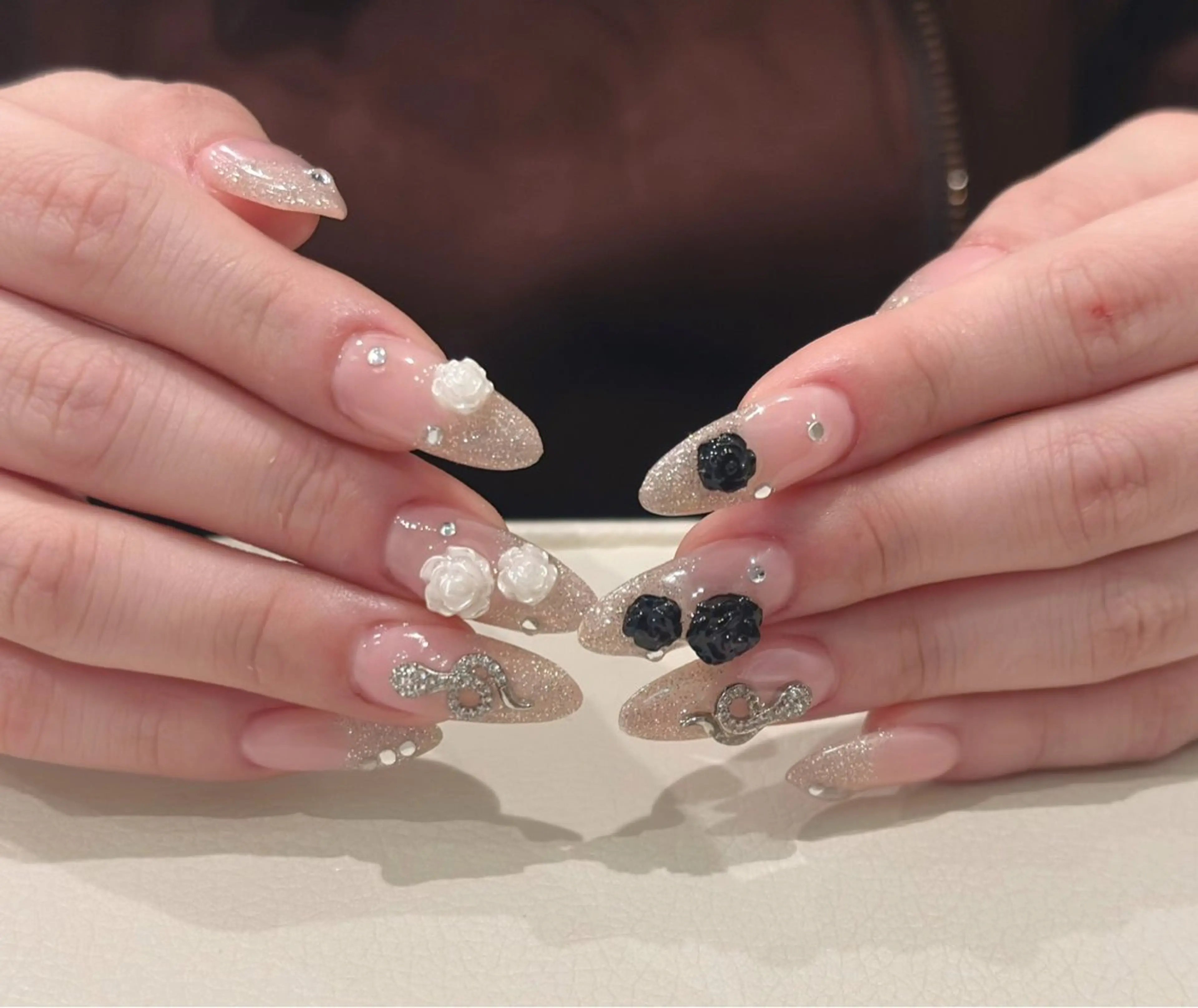 ネイル ハンドネイル 陽菜 🦋のネイルデザイン