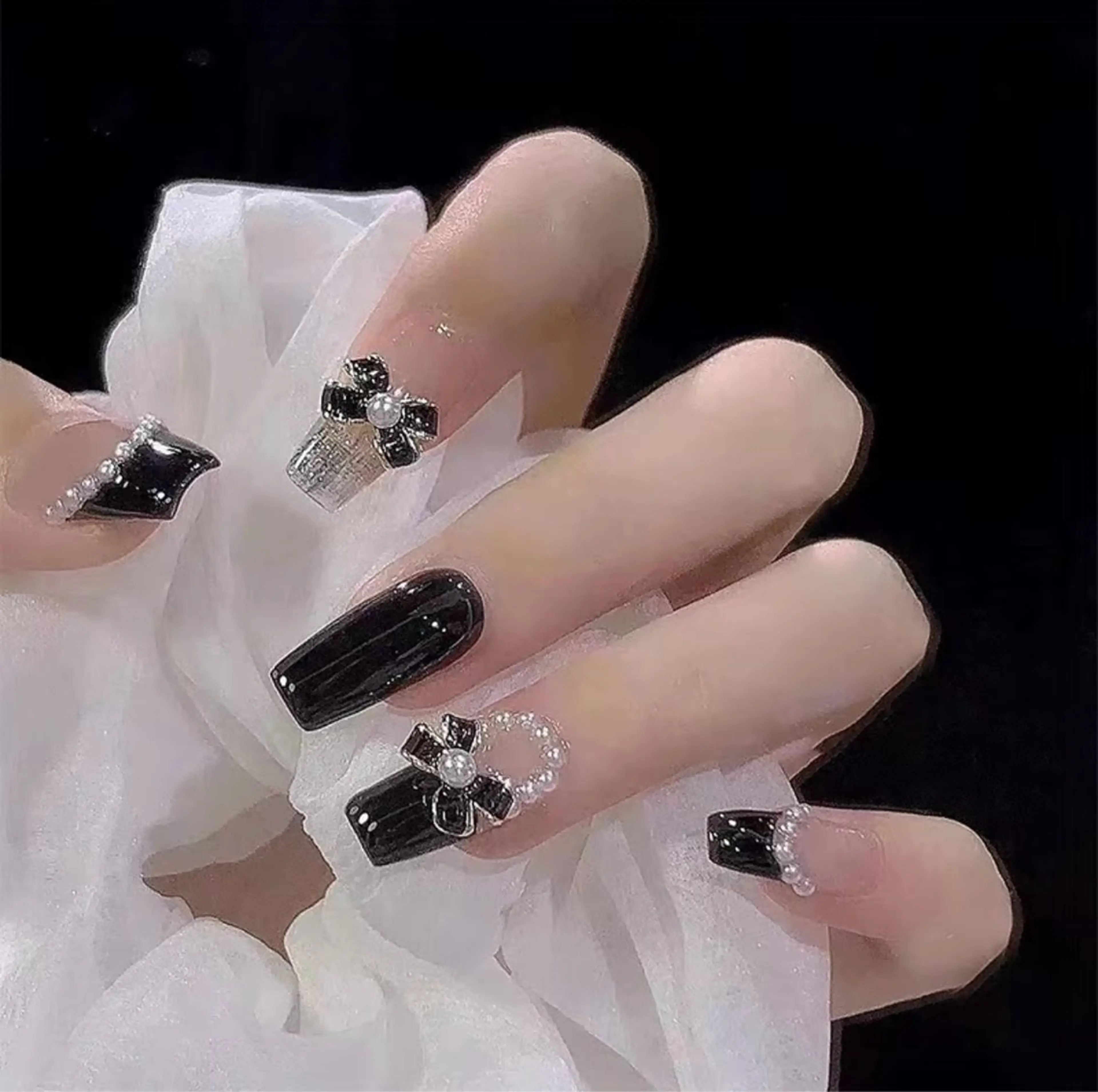 ネイル ハンドネイル H3 Nail Tsuki🦋💙のネイルデザイン