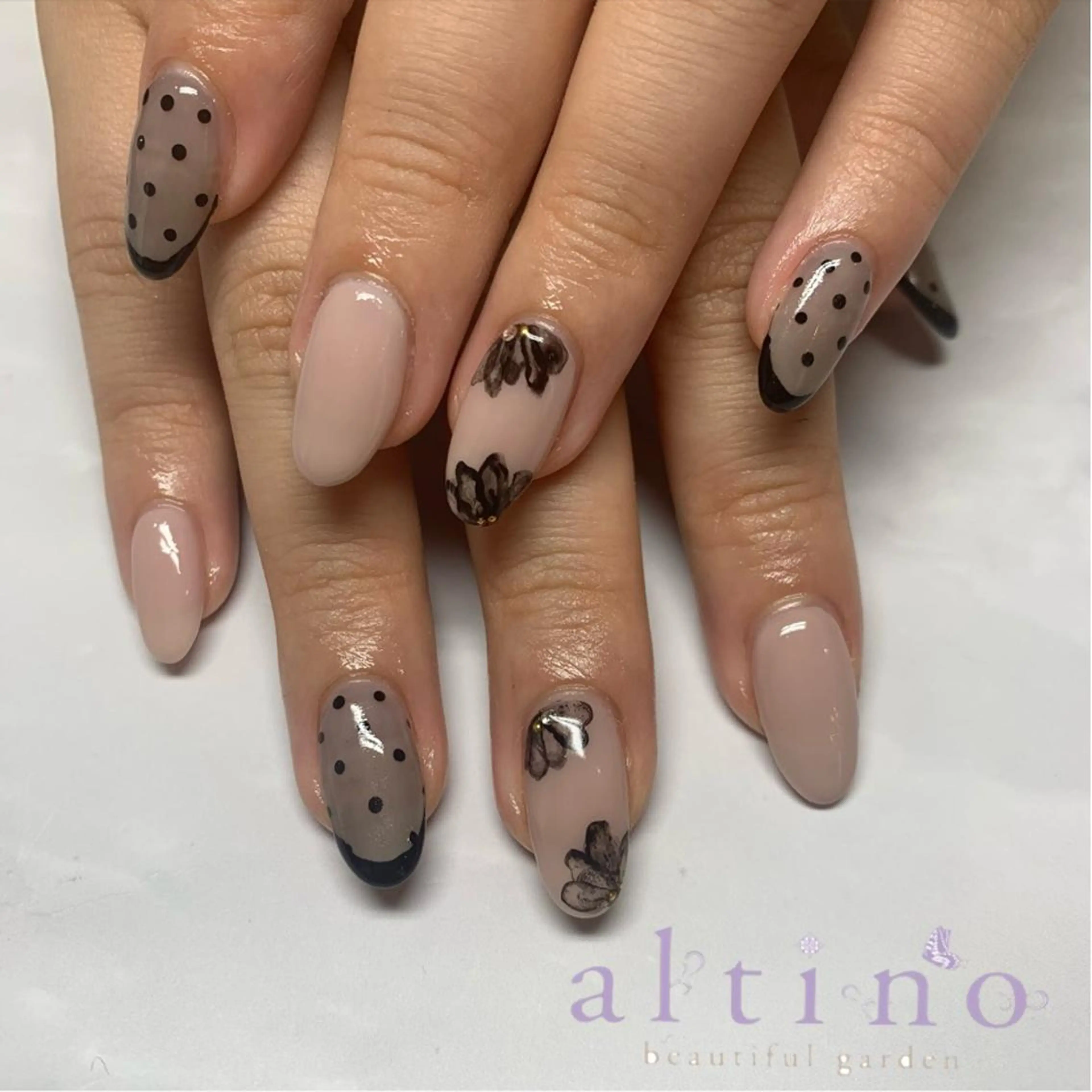 ネイル nail atelier  new moon所属・森 貴子のネイルデザイン