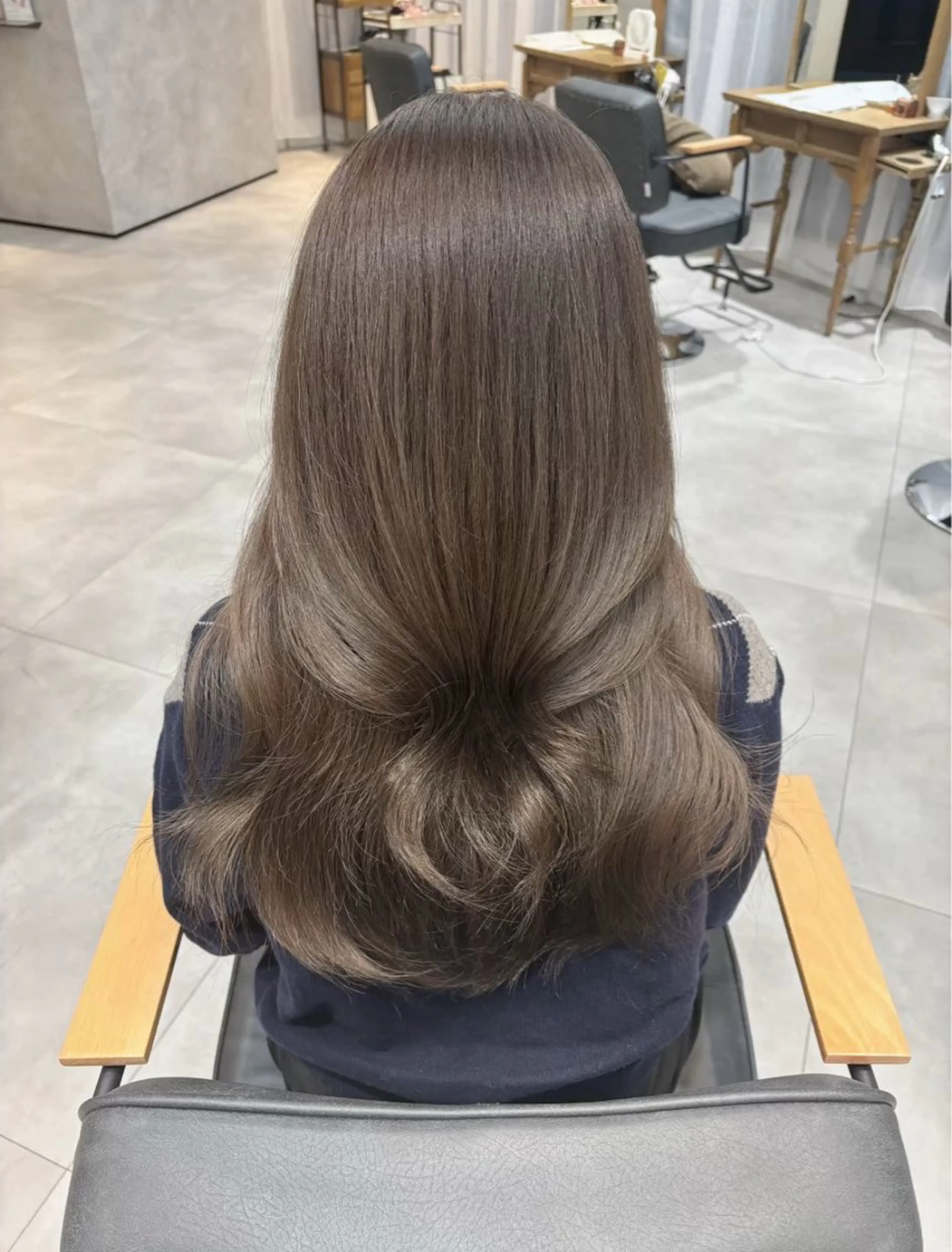 ロング くびれヘア 顔周りカット 韓国風ヘア レイヤーカット ロング Lian by Allure所属・韓国巻き/艶髪 あいとのヘアスタイル