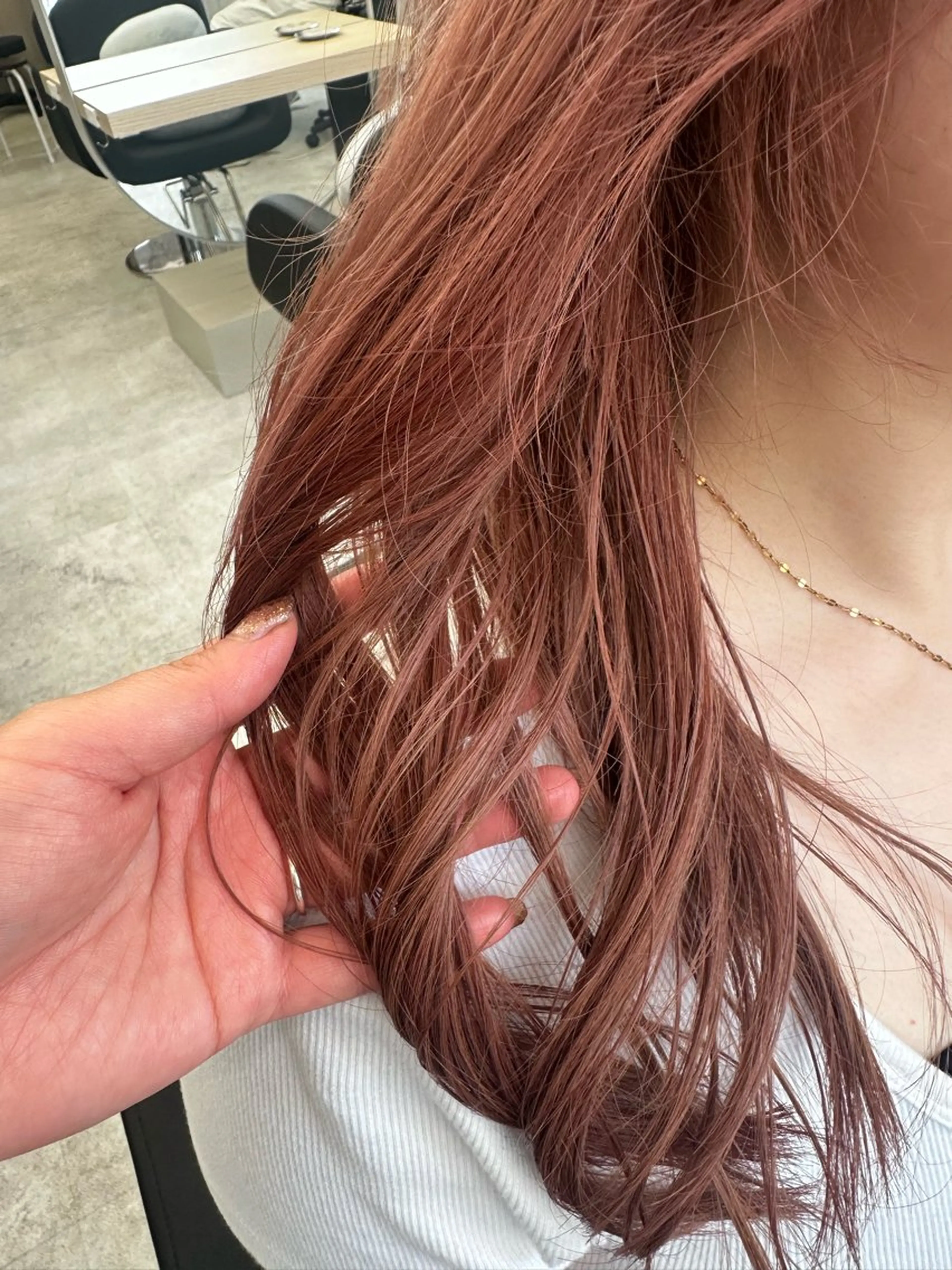 ロング カラー KUWAO MOEのヘアスタイル