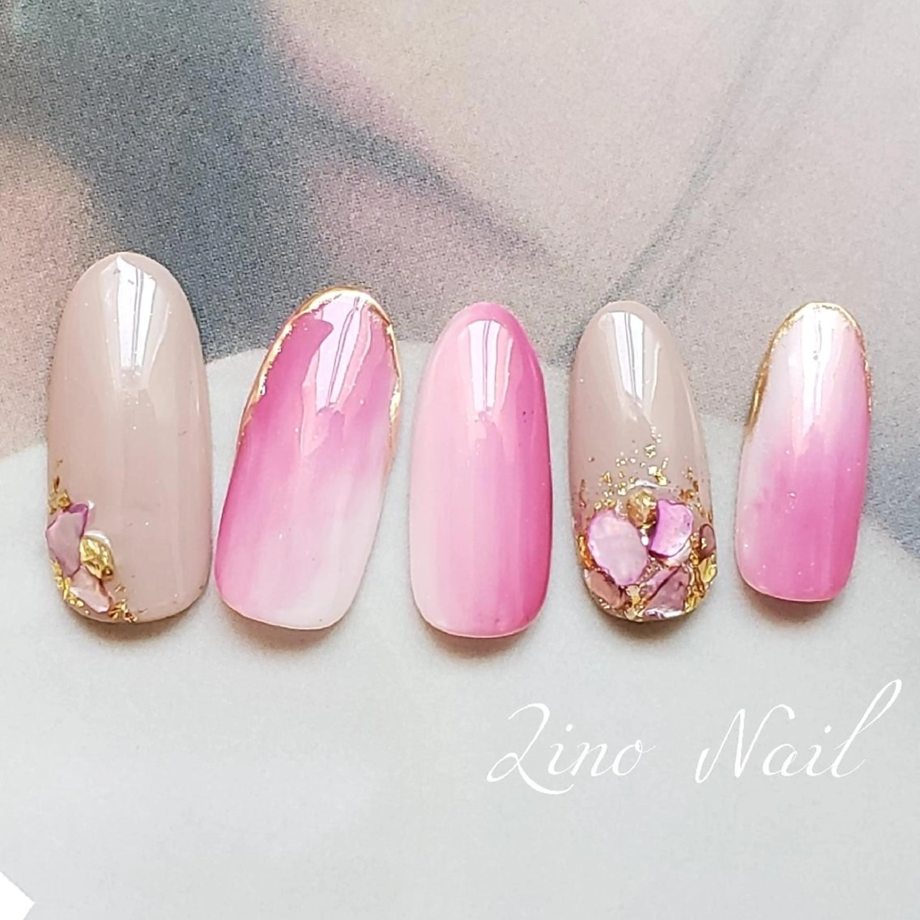 ネイル ジェルネイル グラデーション ミラーネイル ニュアンスネイル パラジェル Lino Nailのネイルデザイン