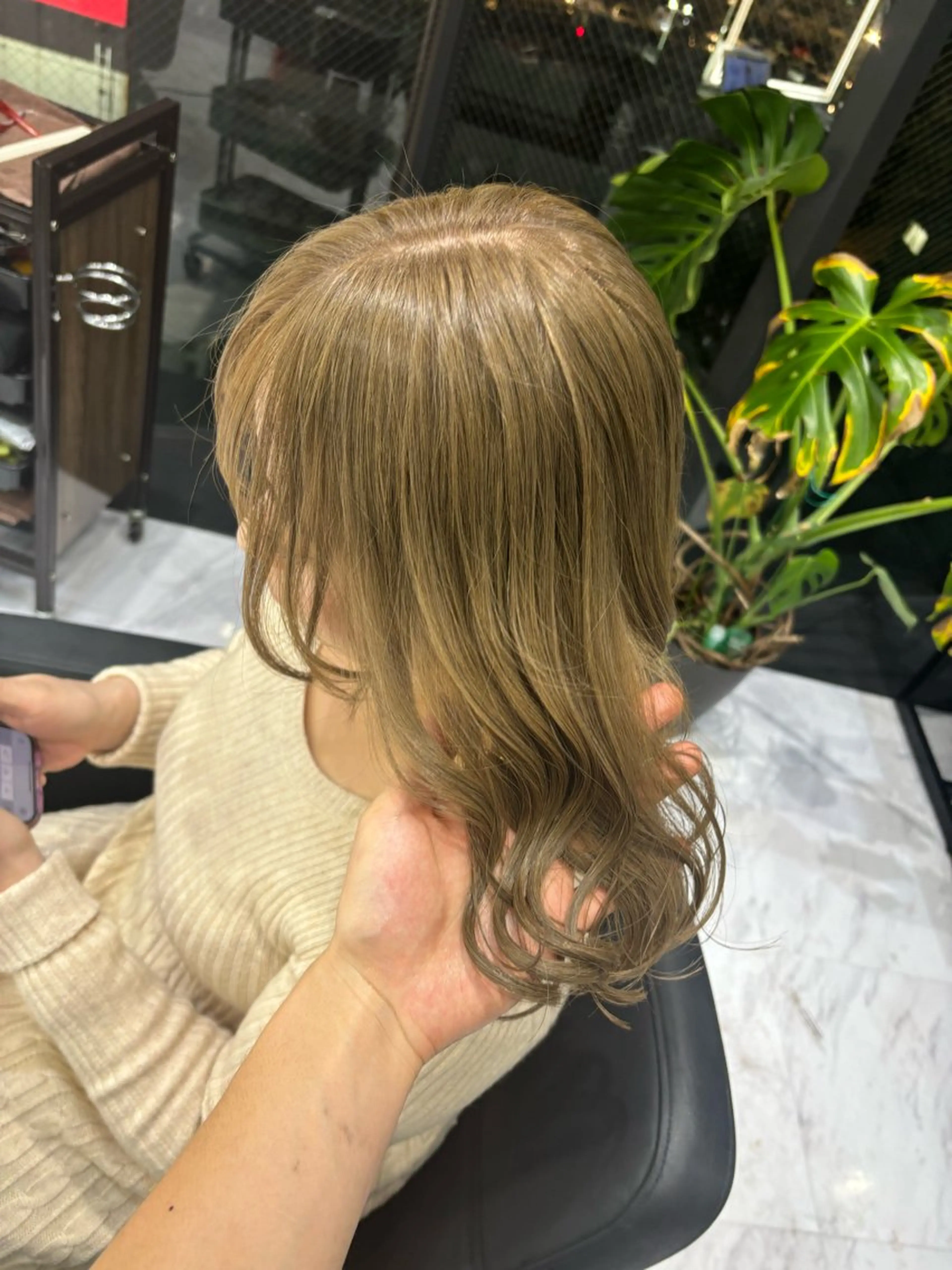 ミディアム カラー 山田 瑛司のヘアスタイル