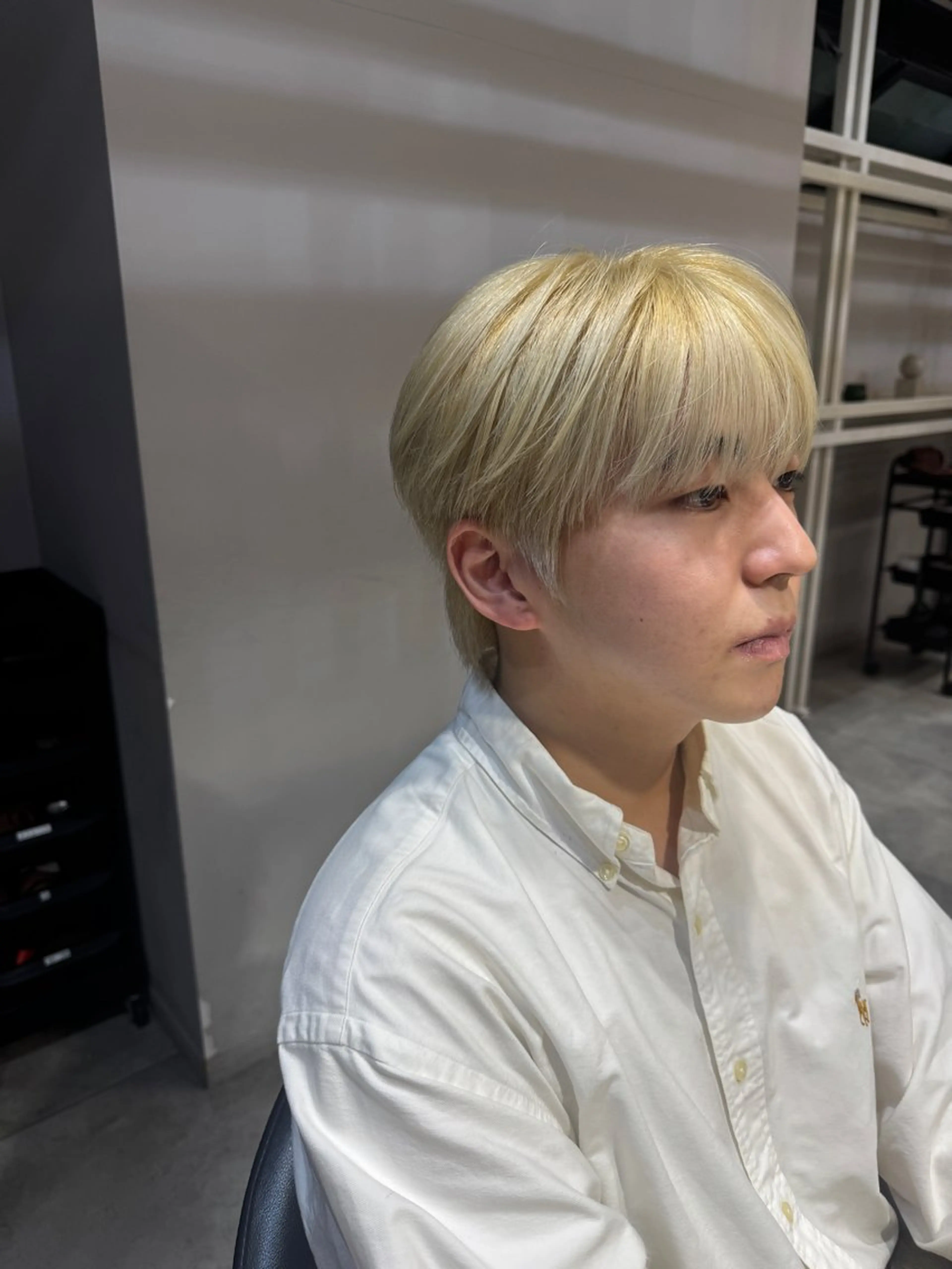 ミディアム カラー メンズ メンズハイトーン メンズウルフカット ハイトーンカラー ウルフカット ヘアカラー トリートメント Dxxxx III所属・女性目線の大人 メンズ*Ayakaのヘアスタイル