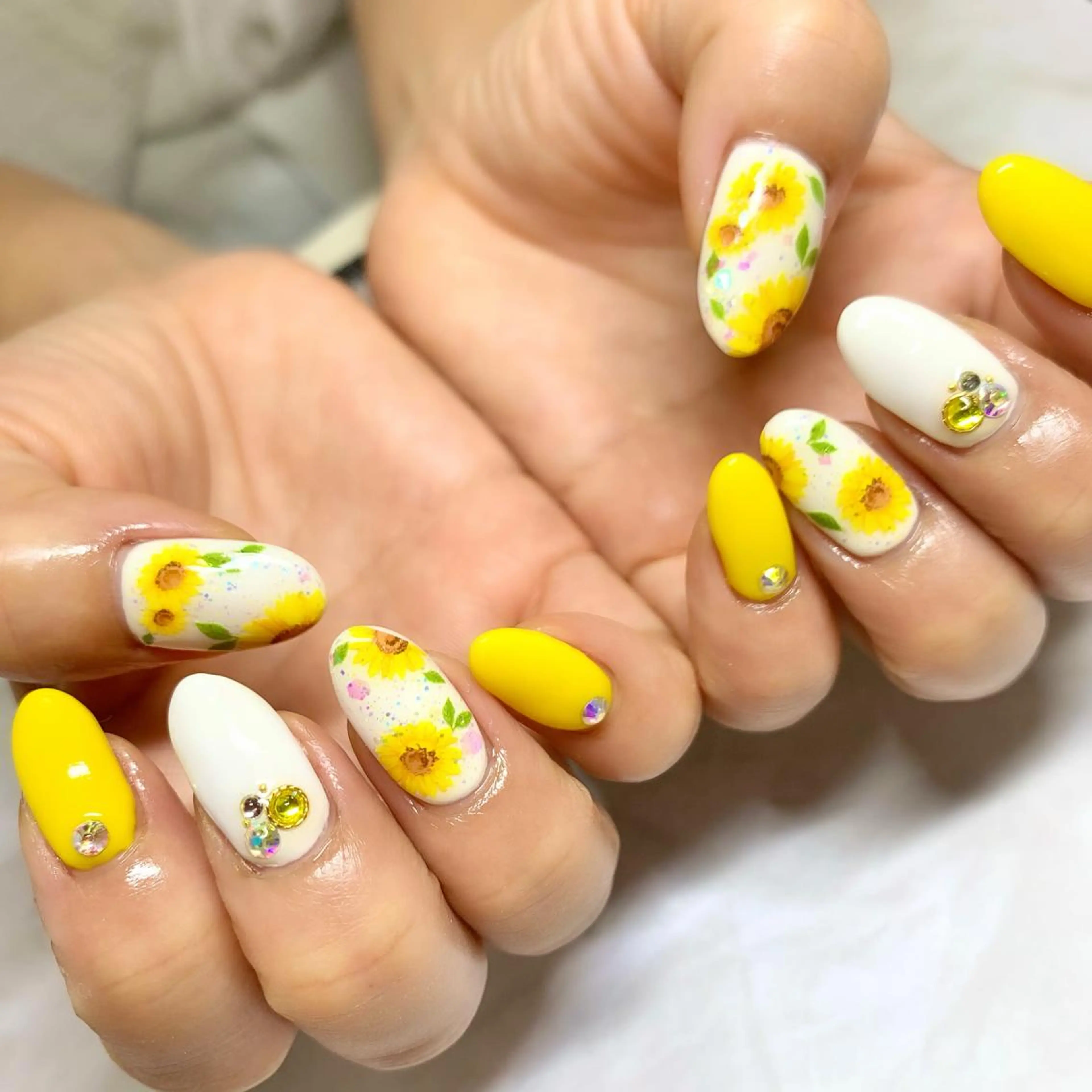 ネイル フットネイル ジェルネイル マグネットネイル ニュアンスネイル パラジェル clover nailのネイルデザイン