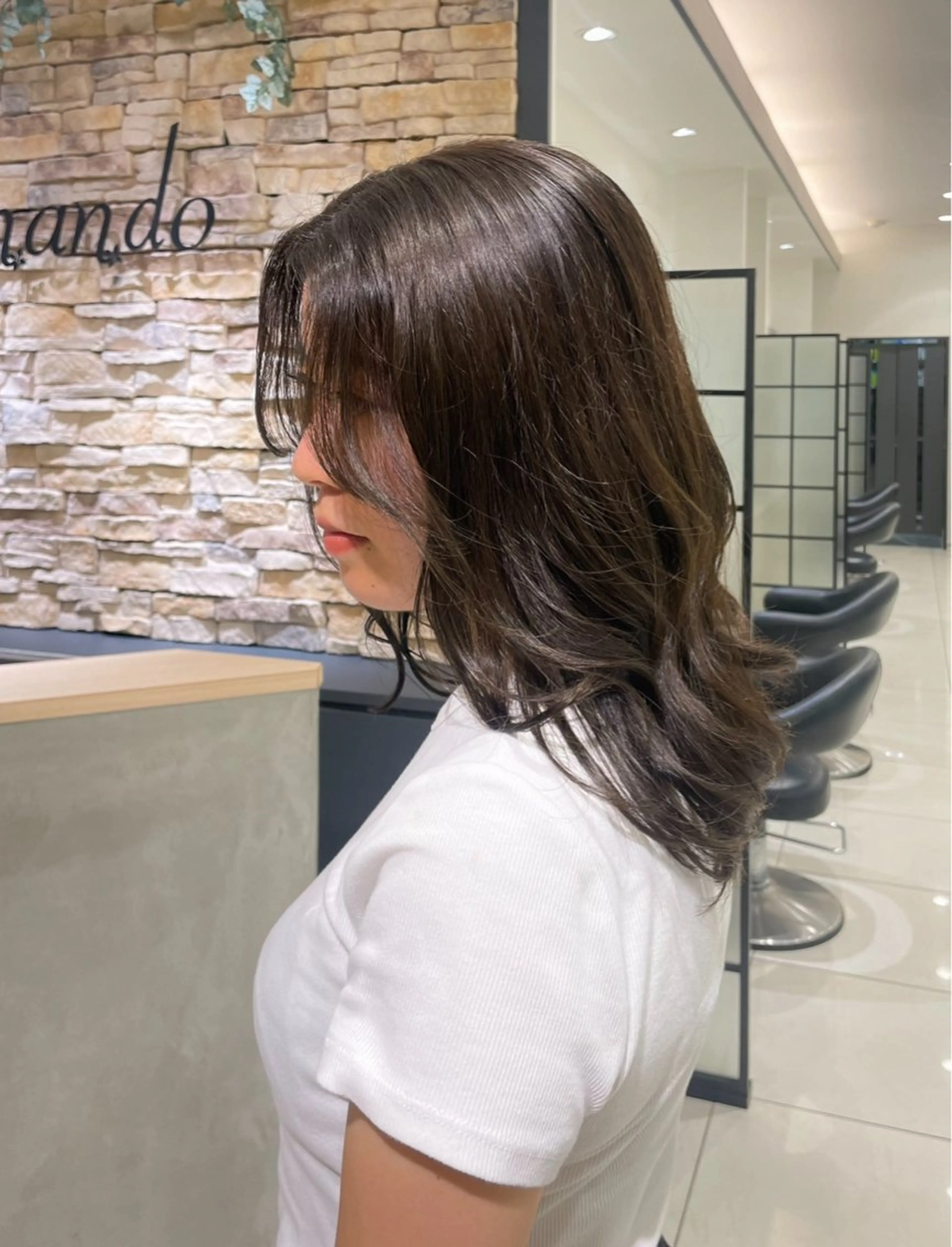 ロング カラー ヘアカラー トリートメント ひなの🫧ベージュ系 艶カラーのヘアスタイル