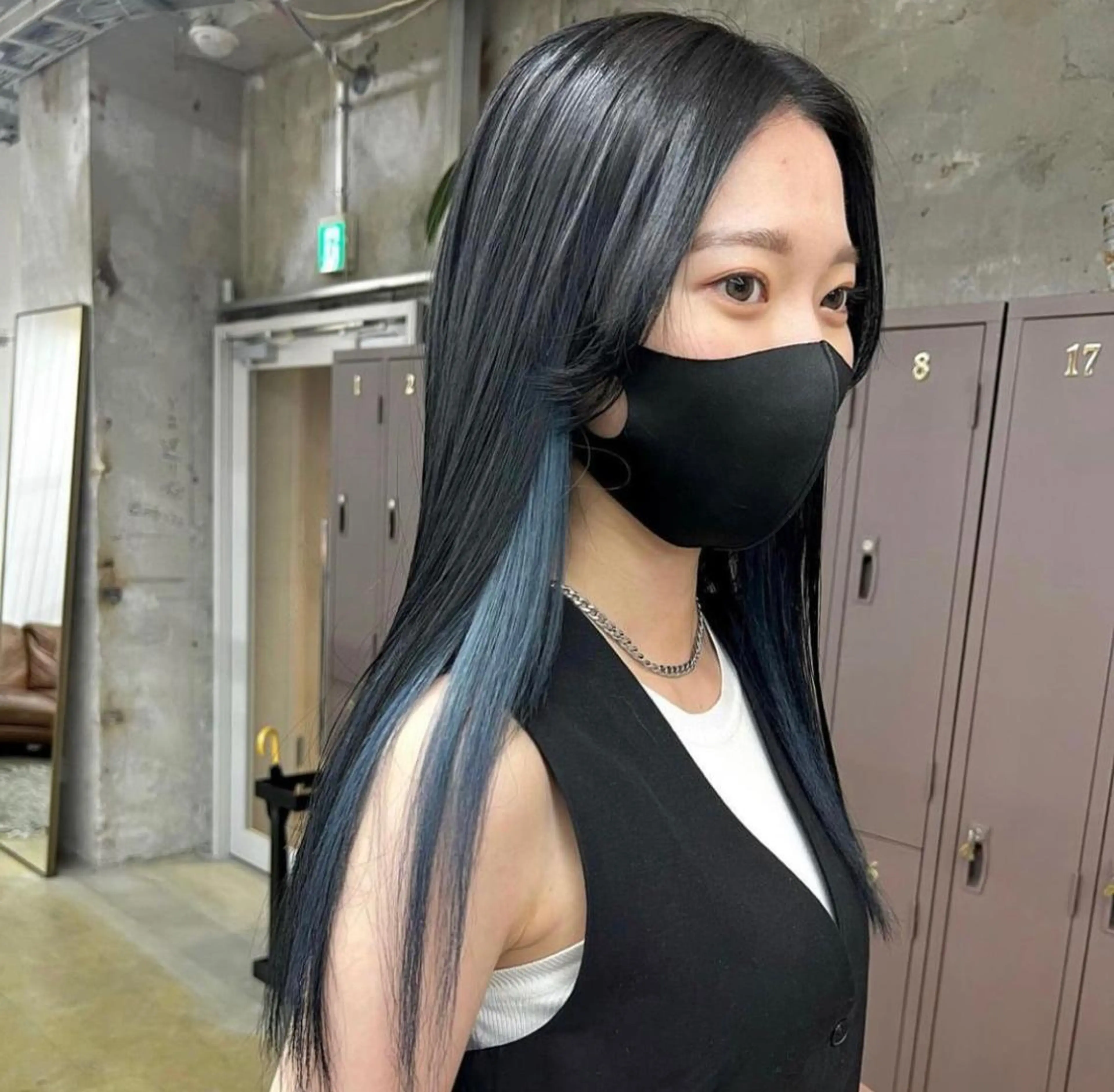 セミロング カラー ブルーカラー ヘアカラー 日韓レイヤー🇰🇷 艶カラー/ナカネのヘアスタイル