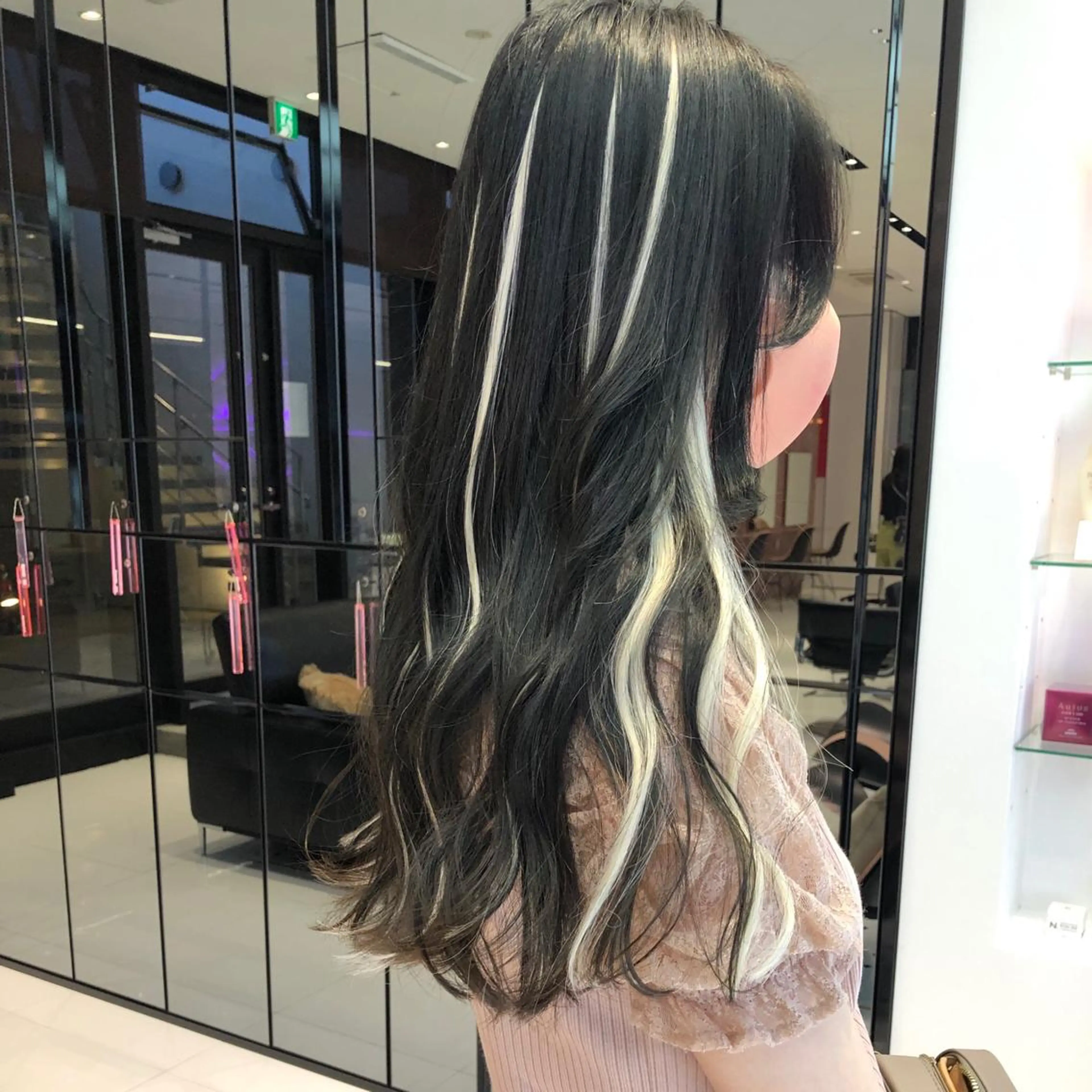 ロング カラー ハイライトカラー インナーカラー エクステ ハイライト keen吉祥寺所属・相川 愛実のヘアスタイル
