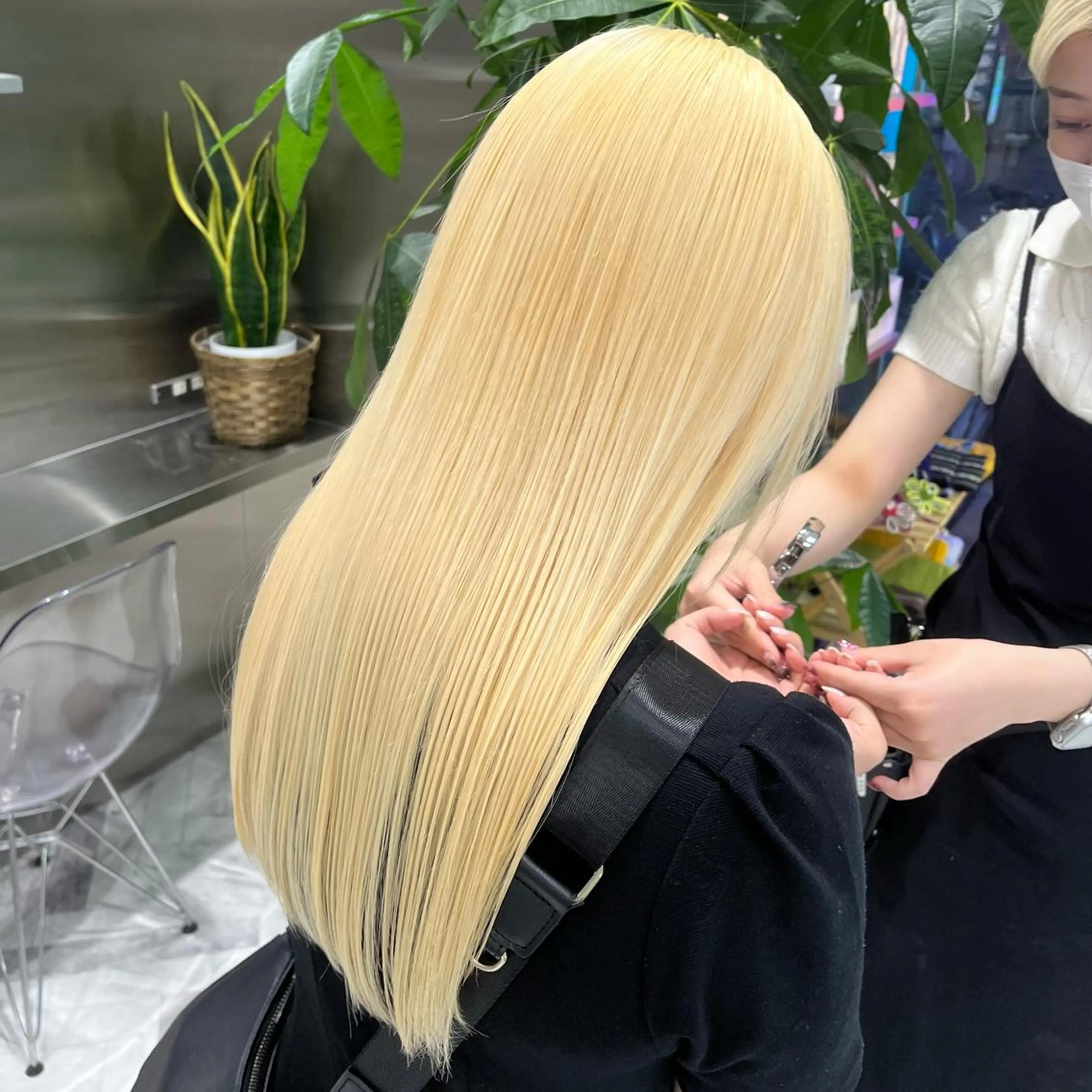 セミロング カラー ハイトーンカラー BAROQUE🎀 SERA🩰のヘアスタイル