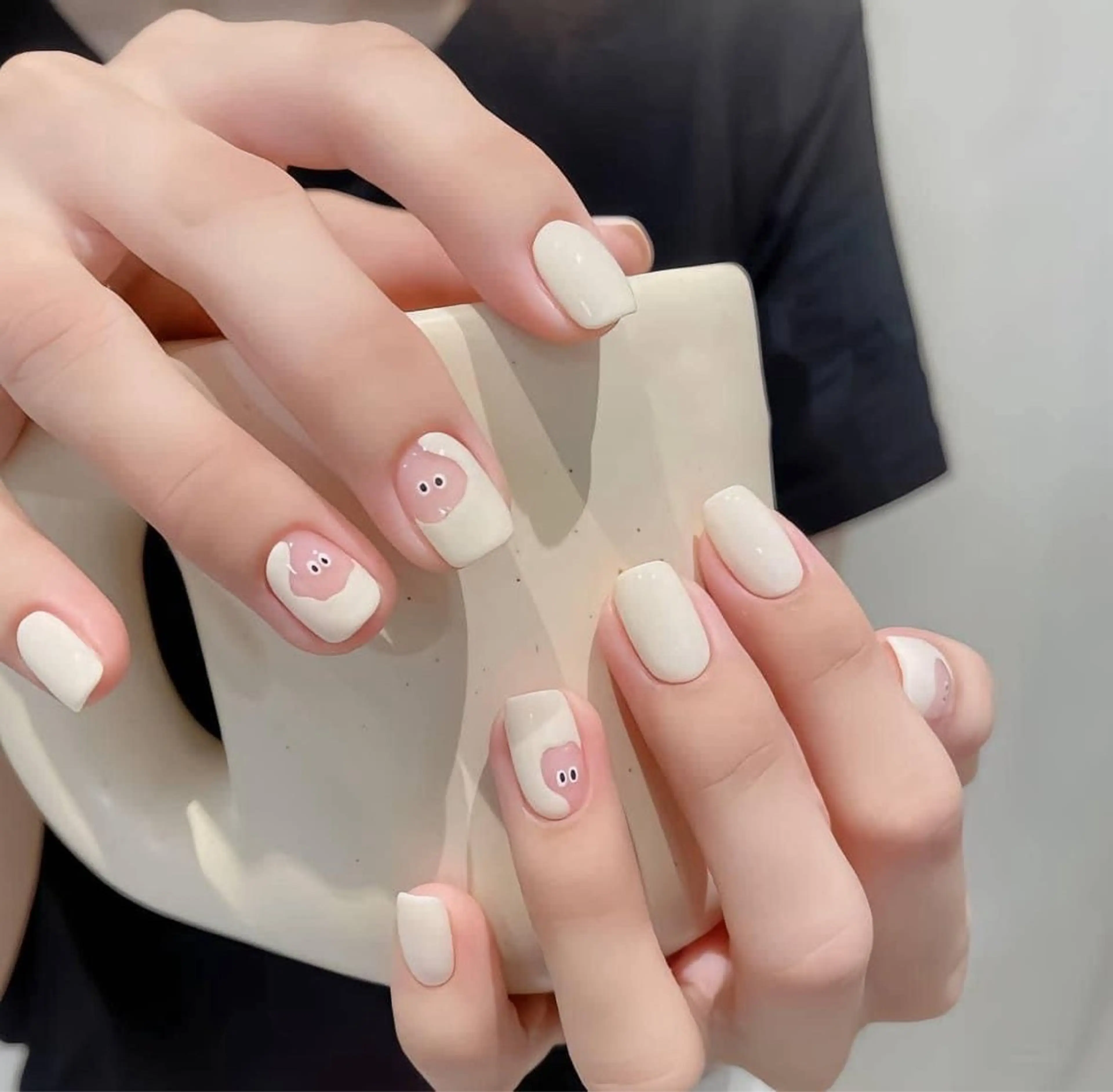 ネイル 長さ出し フレンチネイル グラデーション 卒業式 マグネットネイル ハンドネイル ハンドケア MIHANA NAILのネイルデザイン