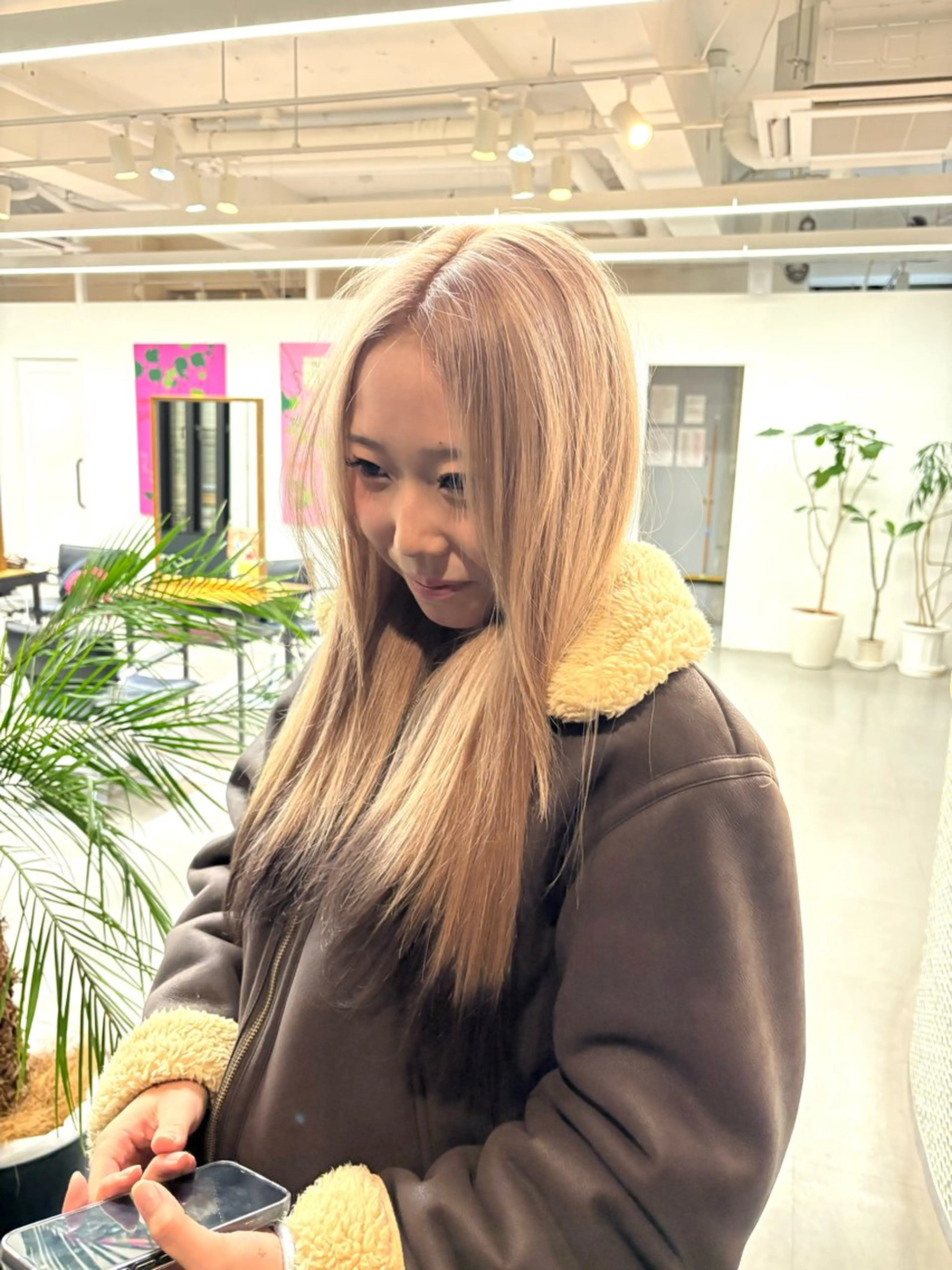 bleach retouch＋end color🥯🐾🔰デザインカラー初心者さんにおすすめですの写真