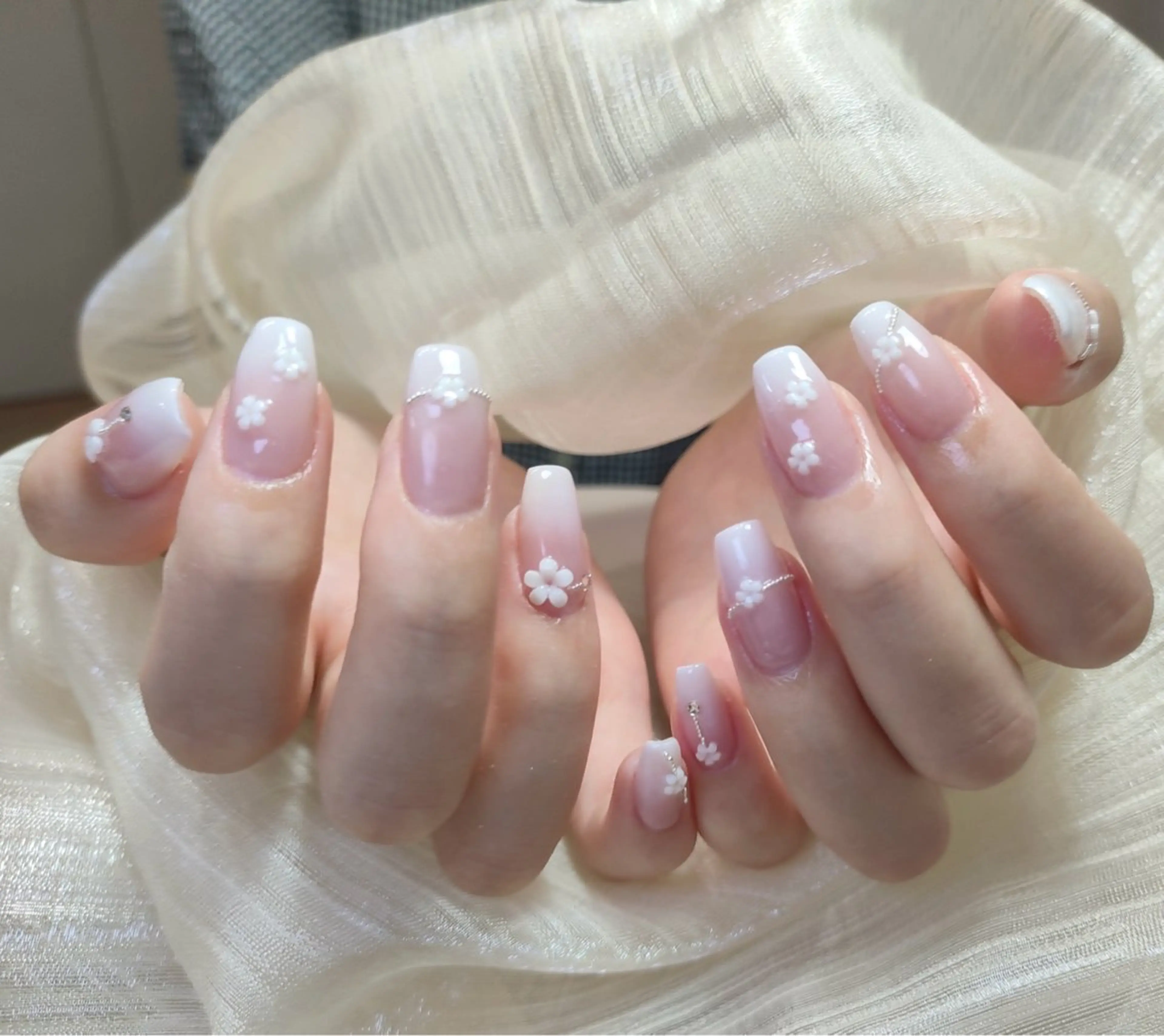 ネイル ハンドネイル NAIL CIRCLESのネイルデザイン