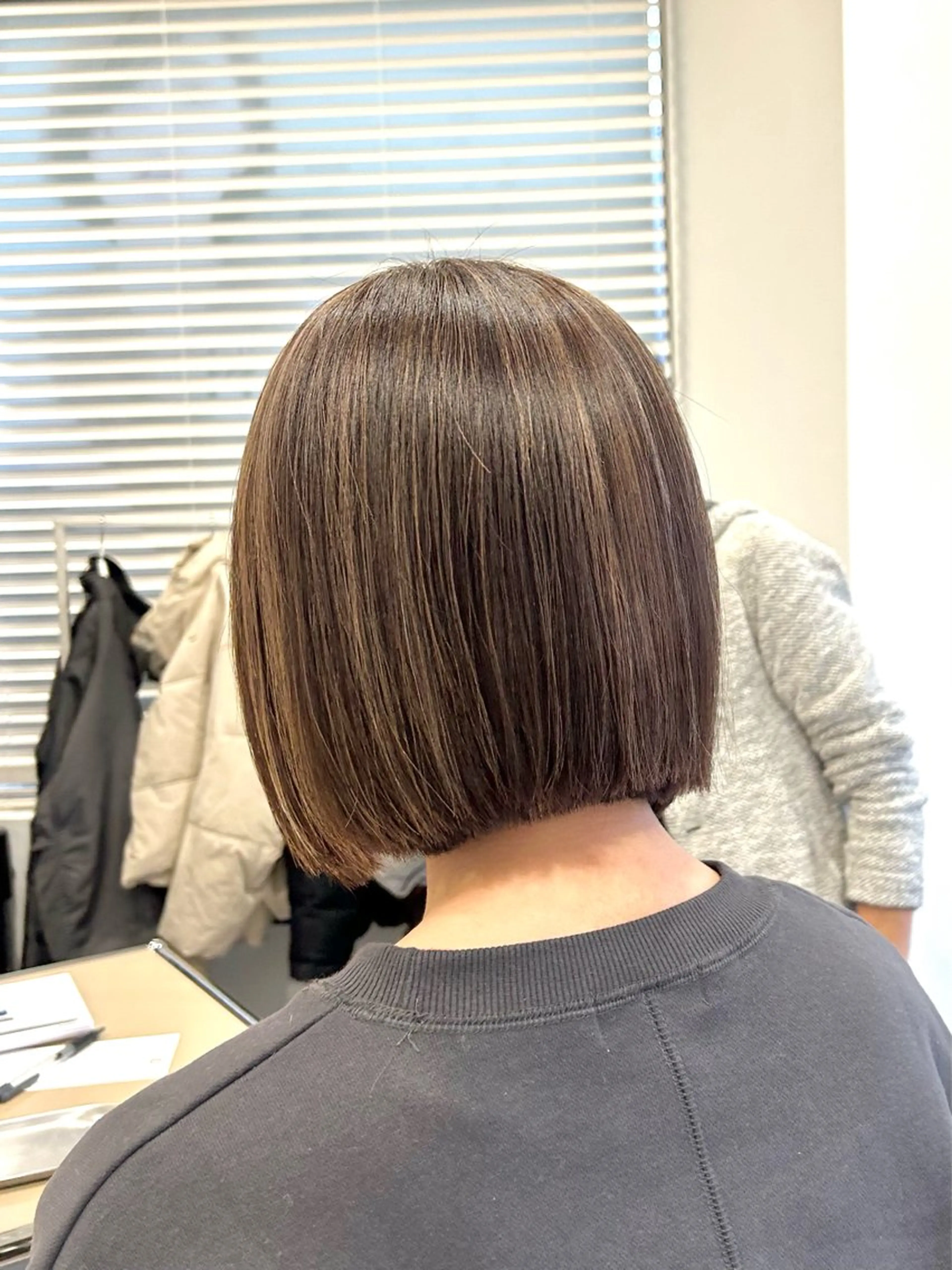 ショート カラー ヘアカラー トリートメント ぱつっとボブ/ 小野あかねのヘアスタイル