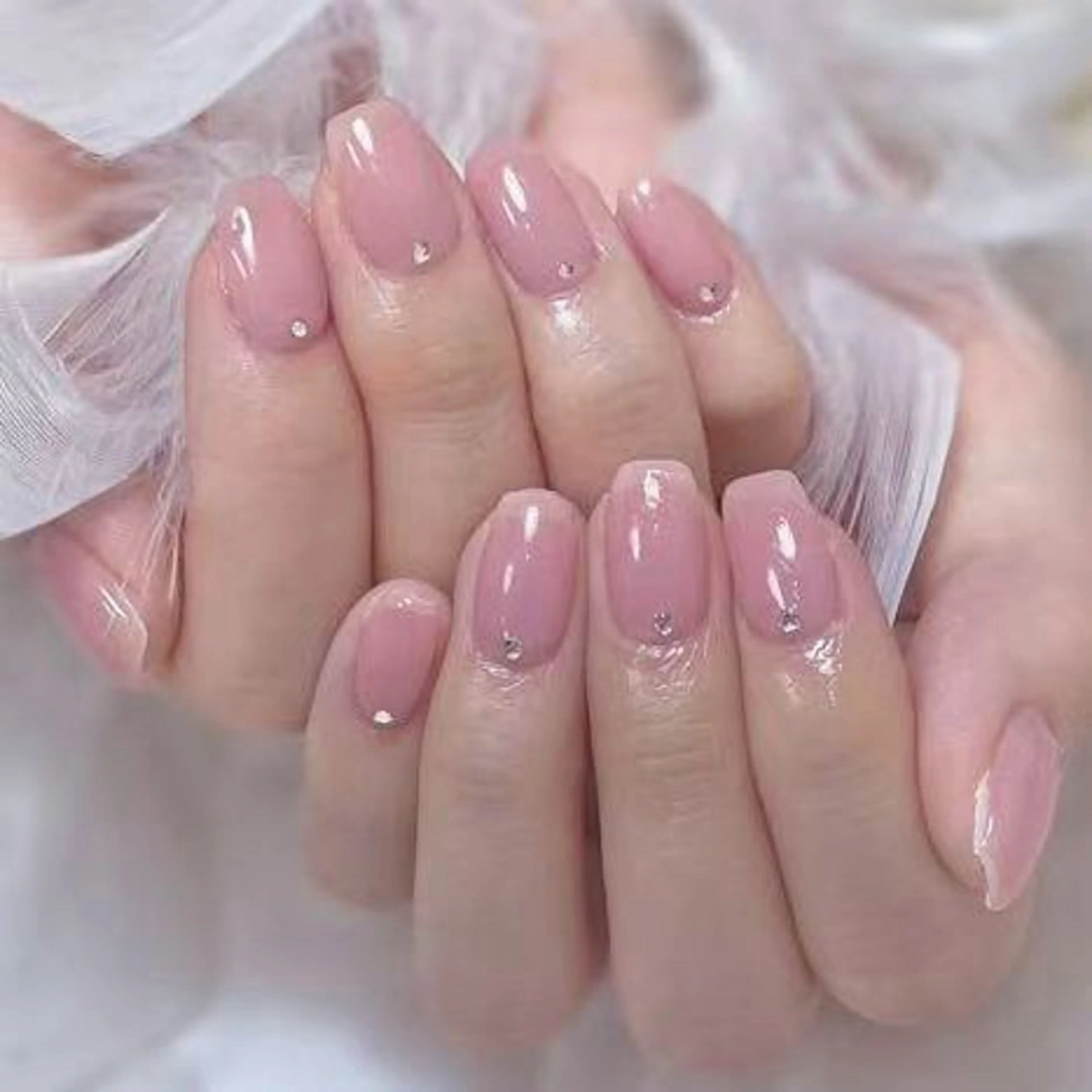 ネイル アートネイル オーロラネイル ガーリー キラキラネイル 韓国ネイル ハンドネイル yu ri 🌹のネイルデザイン