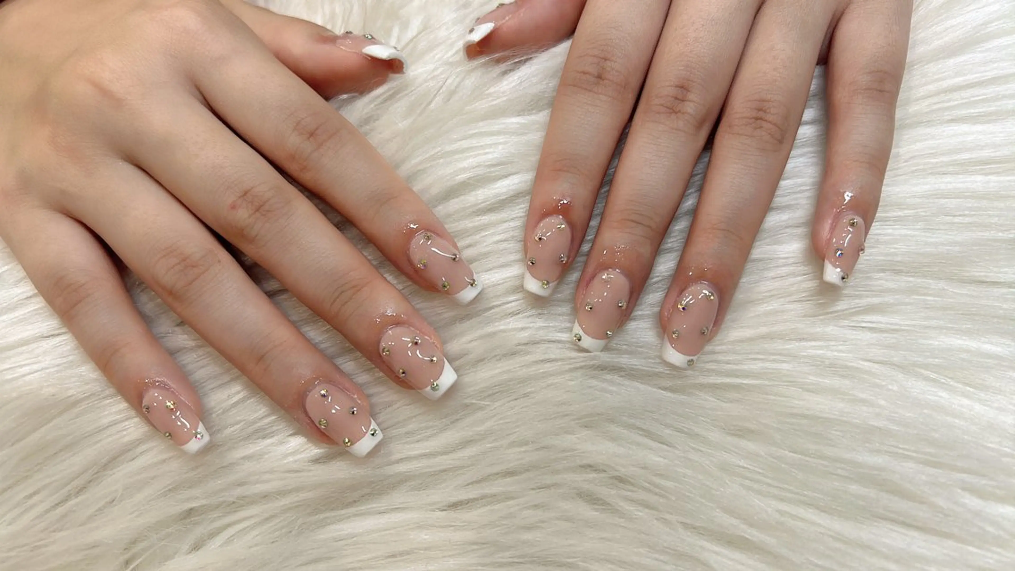 ネイル フレンチネイル ハンドネイル 《LB》ラブリエ Nail&eyeのマツエク・マツパデザイン